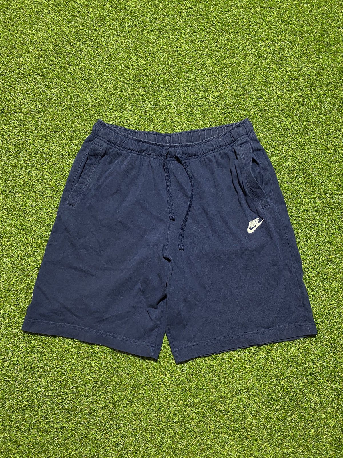 Nike Vintage Nike shorts streetwear swoosh casual y2k size M Size US 32 / EU 48 - 1 Thumbnail