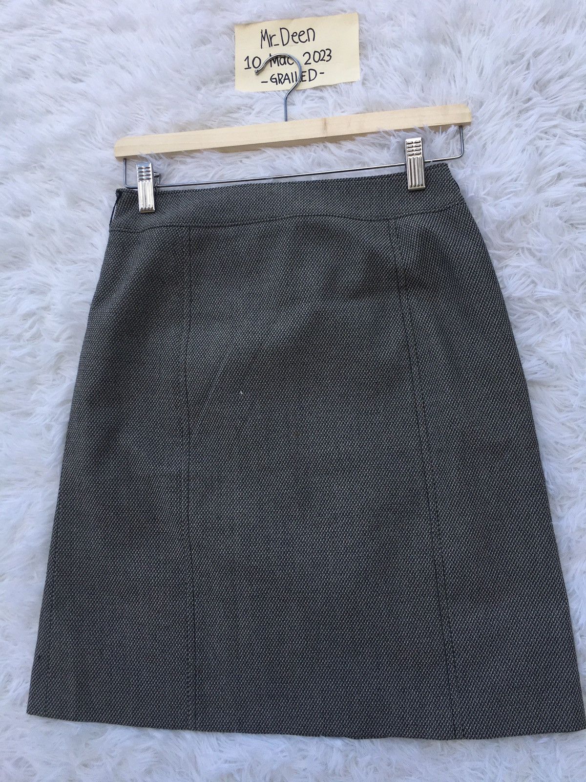 Burberry Rare Vintage 90s Burberry Grey Midi Skirt Size 28" / US 6 / IT 42 - 13 Thumbnail