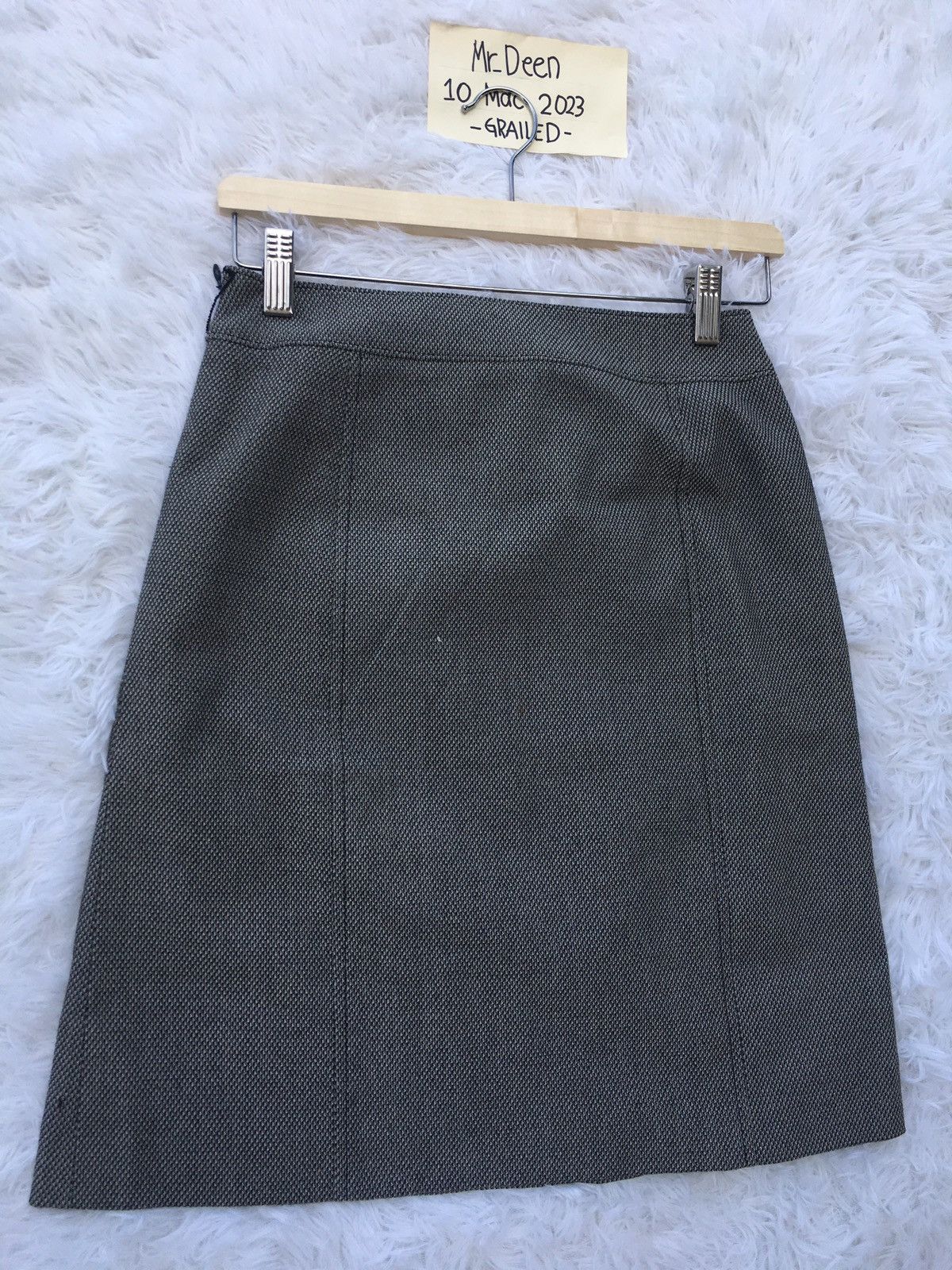Vintage Rare Vintage 90s Burberry Grey Midi Skirt Size 28" / US 6 / IT 42 - 12 Thumbnail