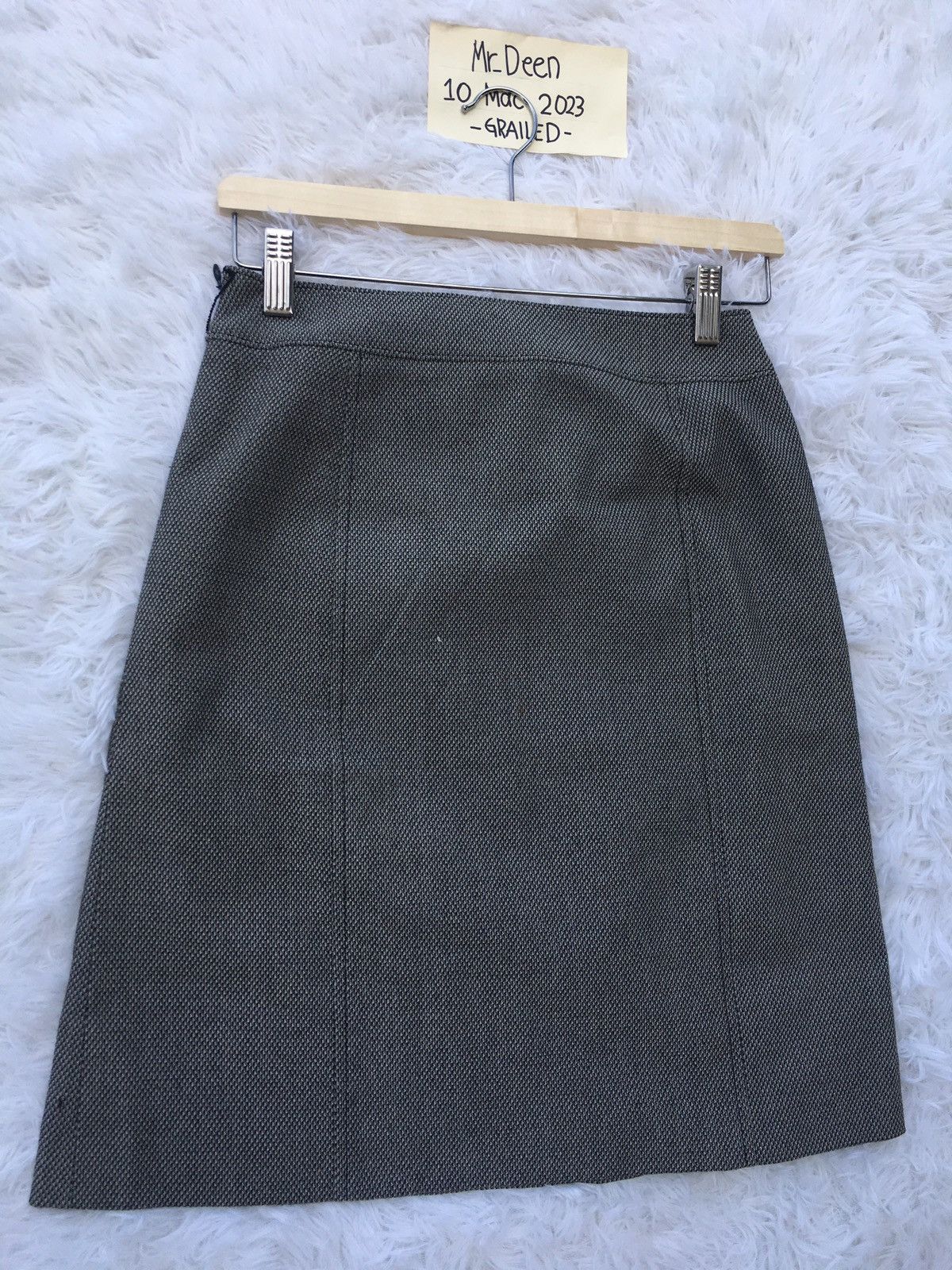 Burberry Rare Vintage 90s Burberry Grey Midi Skirt Size 28" / US 6 / IT 42 - 12 Thumbnail