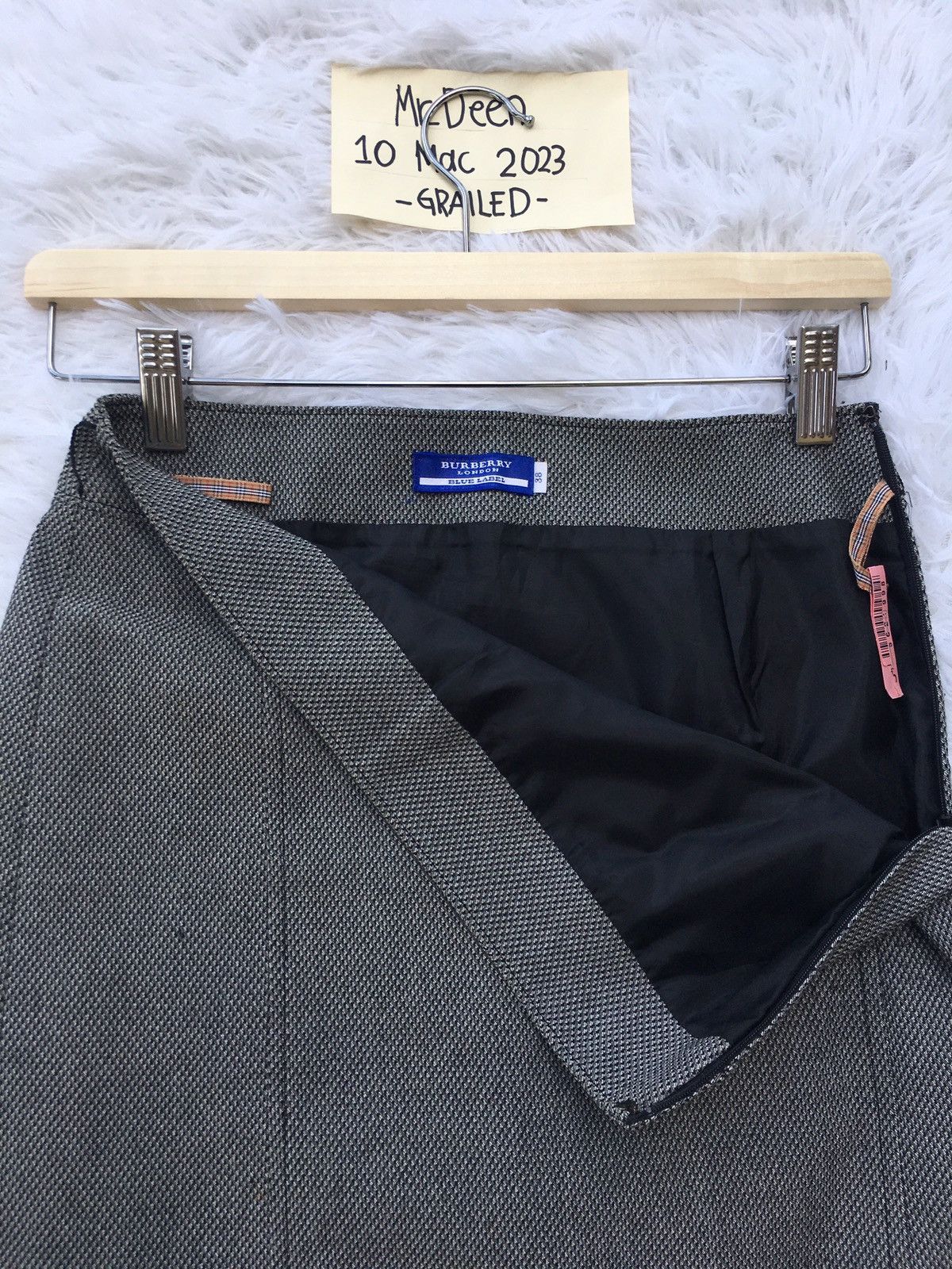 Burberry Rare Vintage 90s Burberry Grey Midi Skirt Size 28" / US 6 / IT 42 - 5 Thumbnail