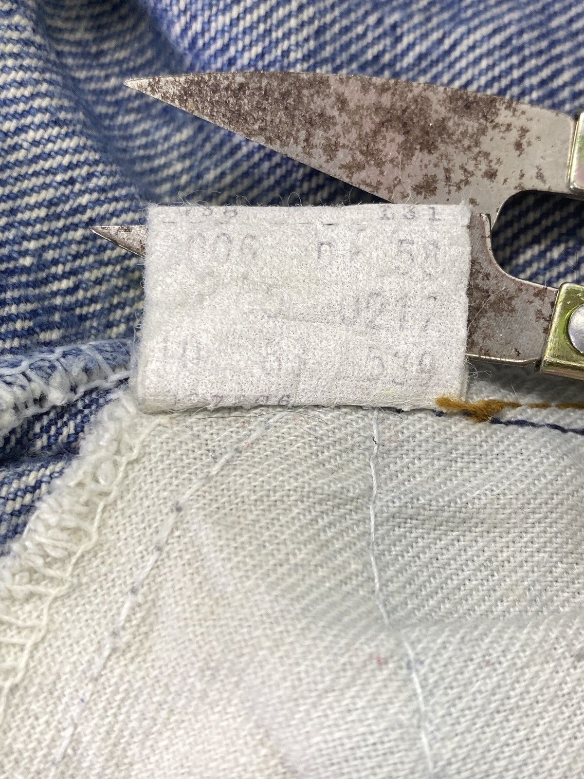 Levi's 80s Vintage Levi's 505 Jeans Distressed Stone Blue Wash-J601 Size US 38 / EU 54 - 6 Thumbnail