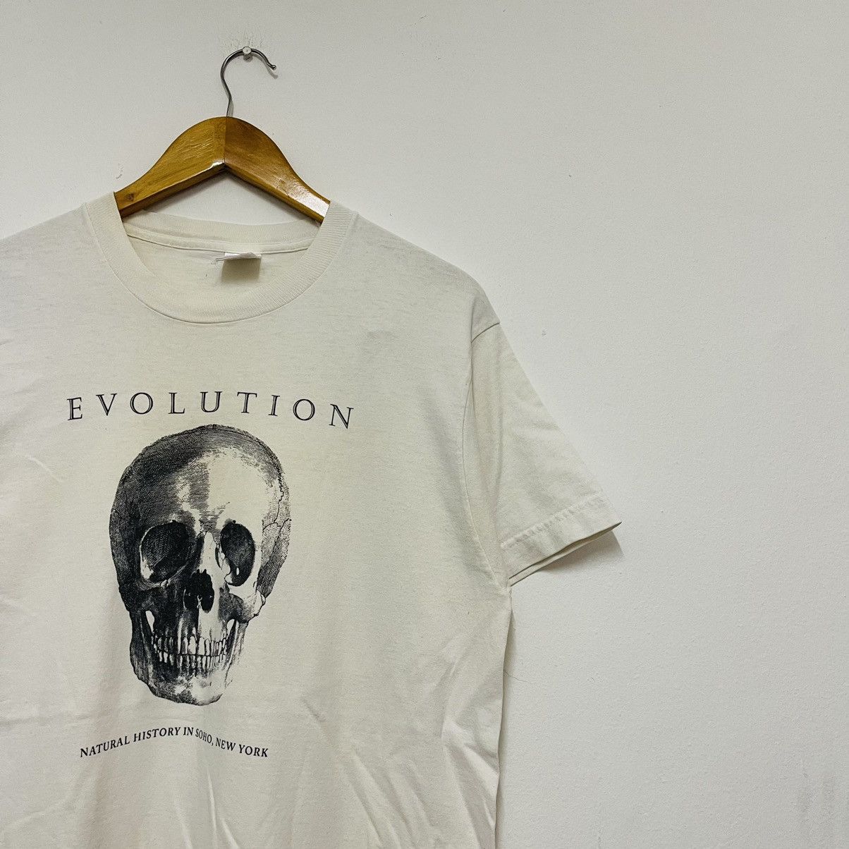 Vintage Vintage 90s Natural History “ Evolution T-Shirt Size US L / EU 52-54 / 3 - 2 Preview