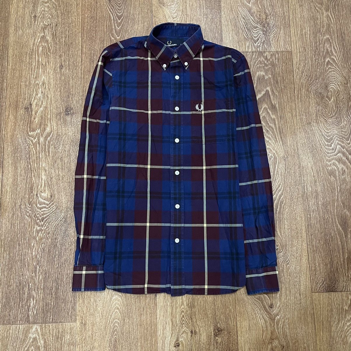 Vintage Vintage Y2K Fred Perry Plaid Shirt Preppy Indie Cropped M Size US M / EU 48-50 / 2 - 1 Thumbnail