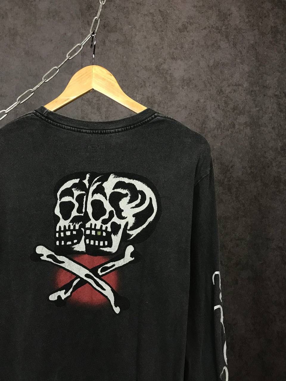 RVCA RVCA skulls luxury pigment dye overprinted longsleeve Size US S / EU 44-46 / 1 - 8 Thumbnail