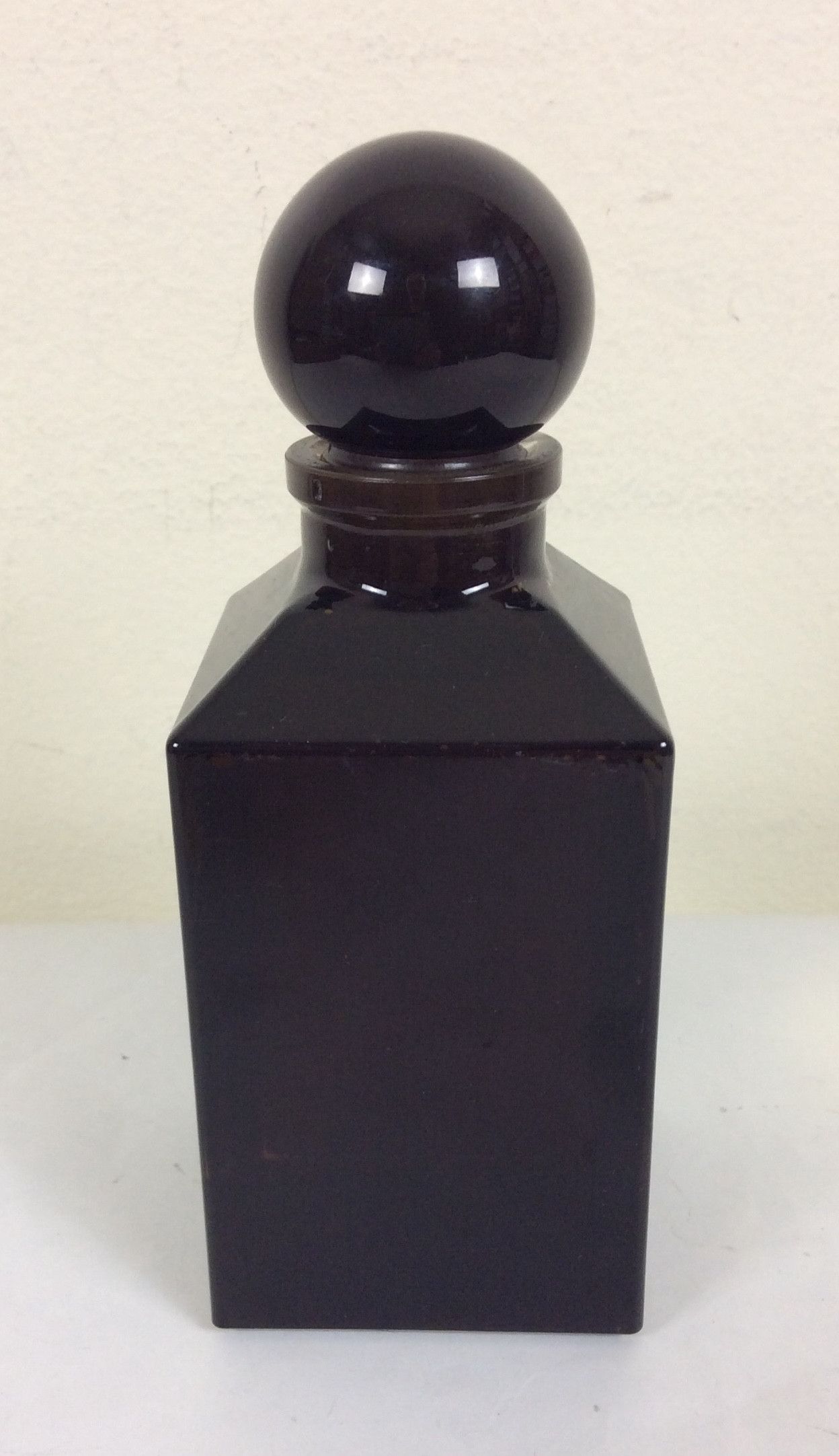 Tom Ford DISCONTINUED Tom Ford Fleur De Chine Full 8.4oz Decanter Size ONE SIZE - 2 Thumbnail