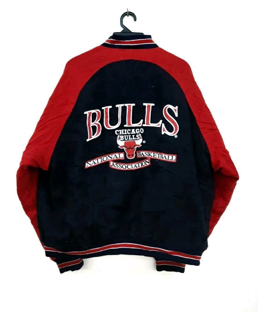 NBA Chicago Bulls Varsity Jacket – XXL – Classic Retro Style Size US XXL / EU 58 / 5 - 1 Thumbnail