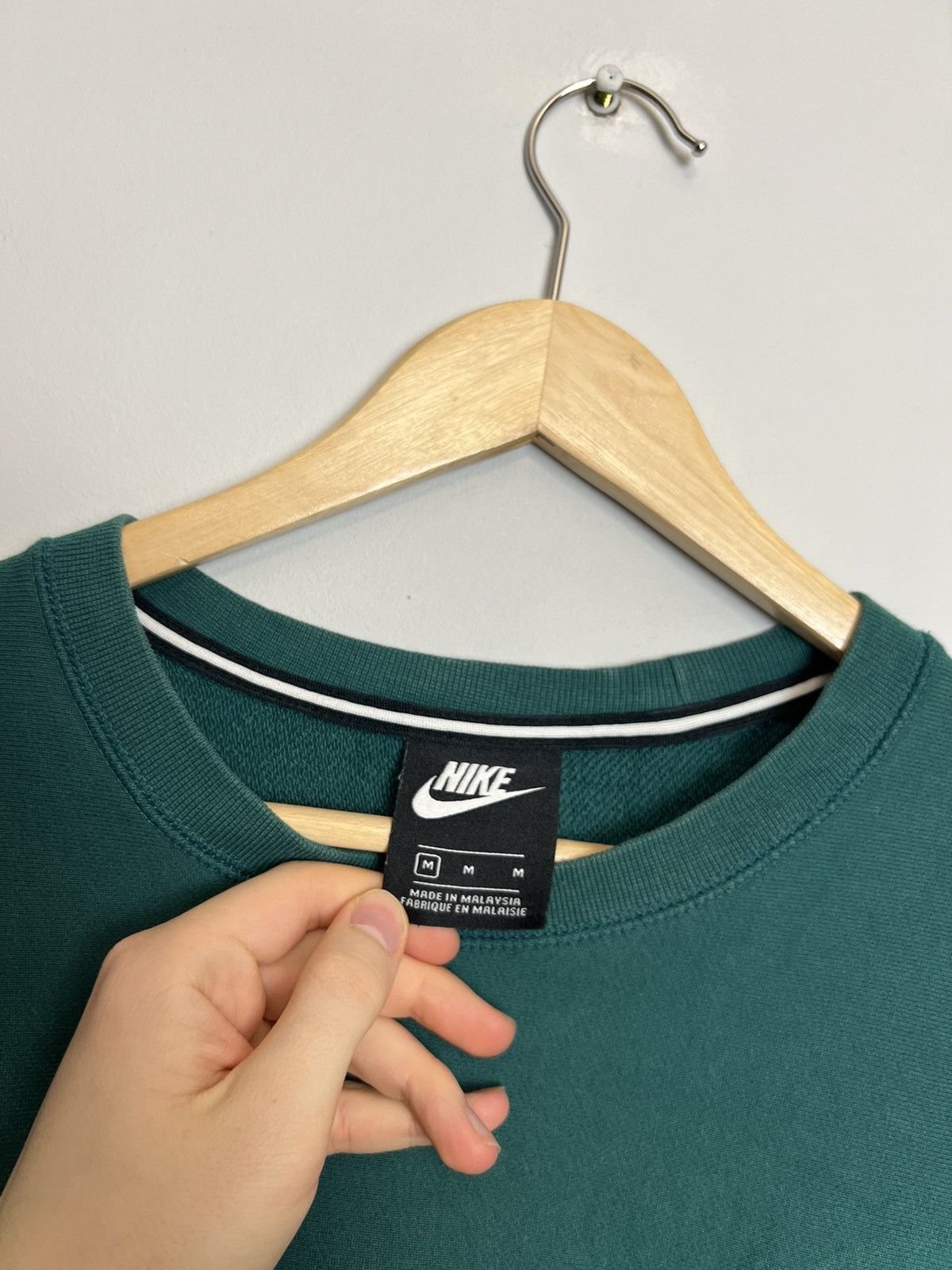 Nike Nike Y2K Colurs Big Swoosh Logo Crewneck Vintage Vibe Rare Size US M / EU 48-50 / 2 - 4 Thumbnail