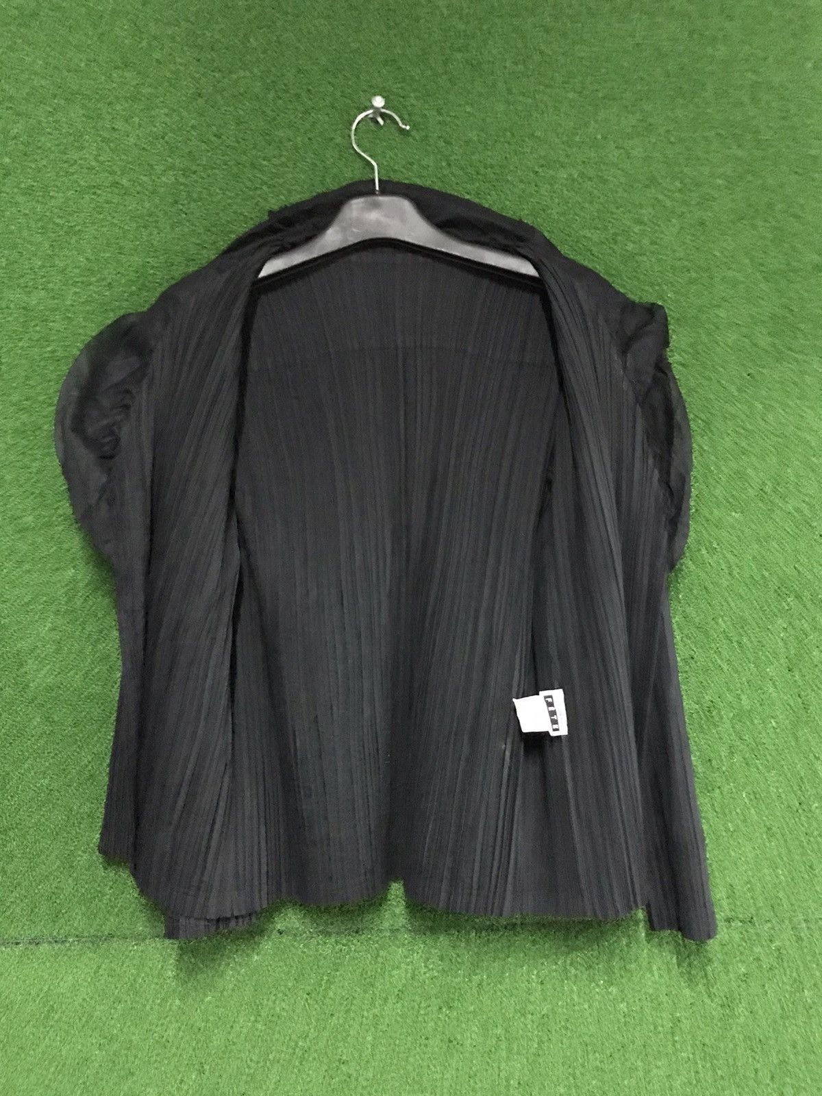 Issey Miyake 🔥HOT ITEM🔥Pleat Please Issey miyake made in Japan Size US L / EU 52-54 / 3 - 7 Thumbnail