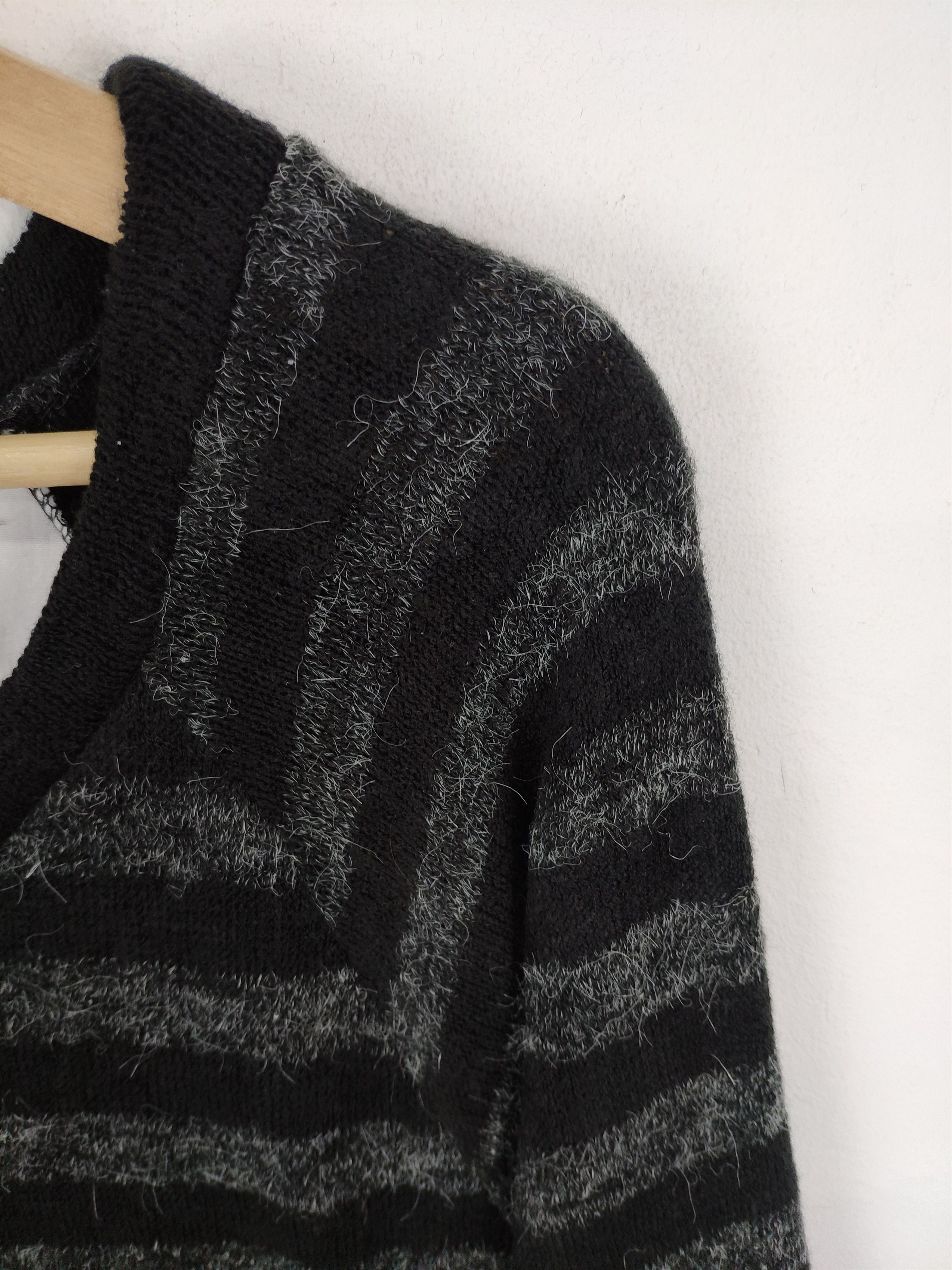 Japanese Brand × Vintage Vintage Hairy Shirt Striped Long Sleeve Size S / US 4 / IT 40 - 9 Thumbnail