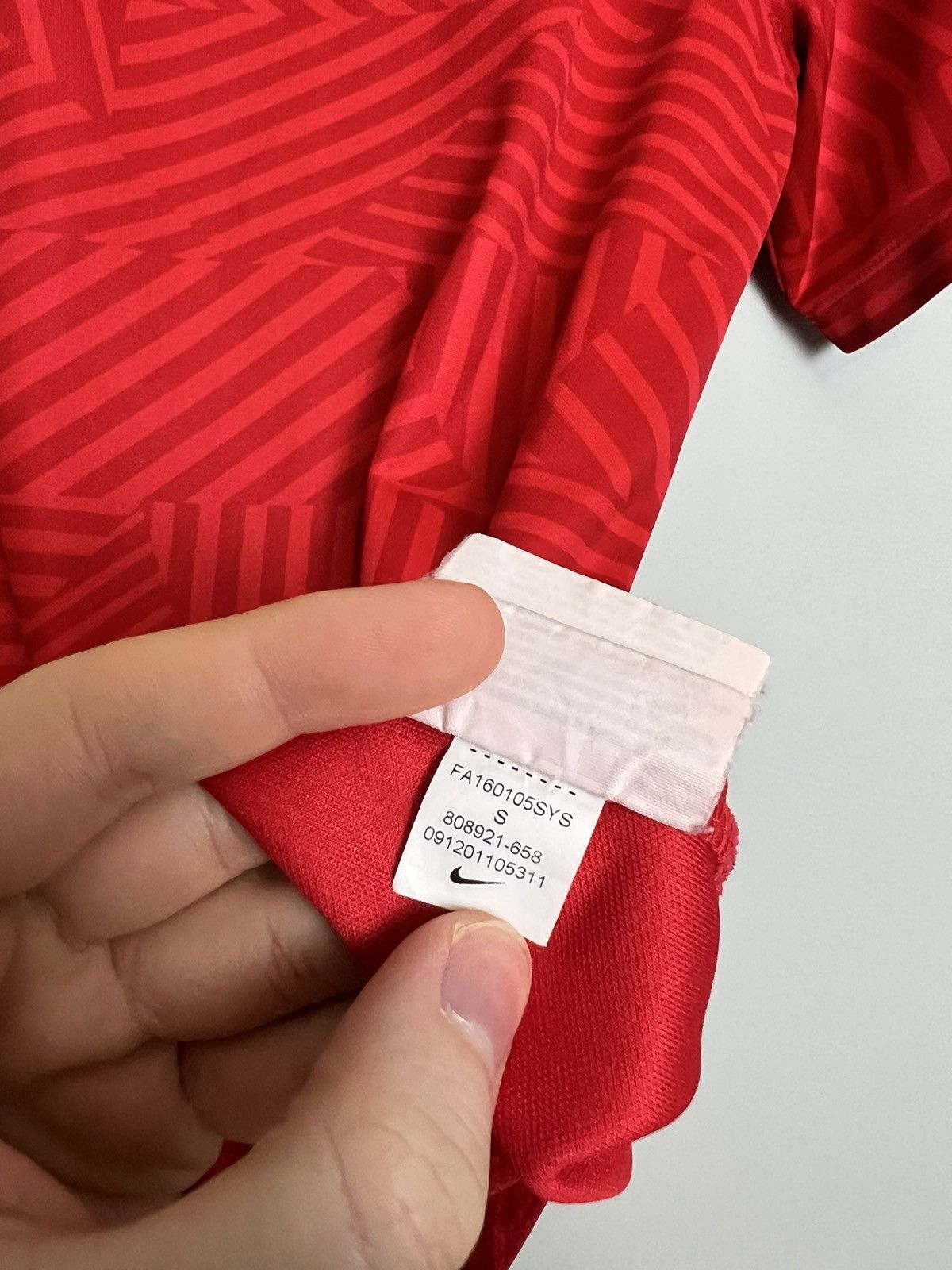 Nike Rare Vintage FC Barcelona Y2K Red Jersey Nike Swoosh Soccer Size US S / EU 44-46 / 1 - 5 Thumbnail