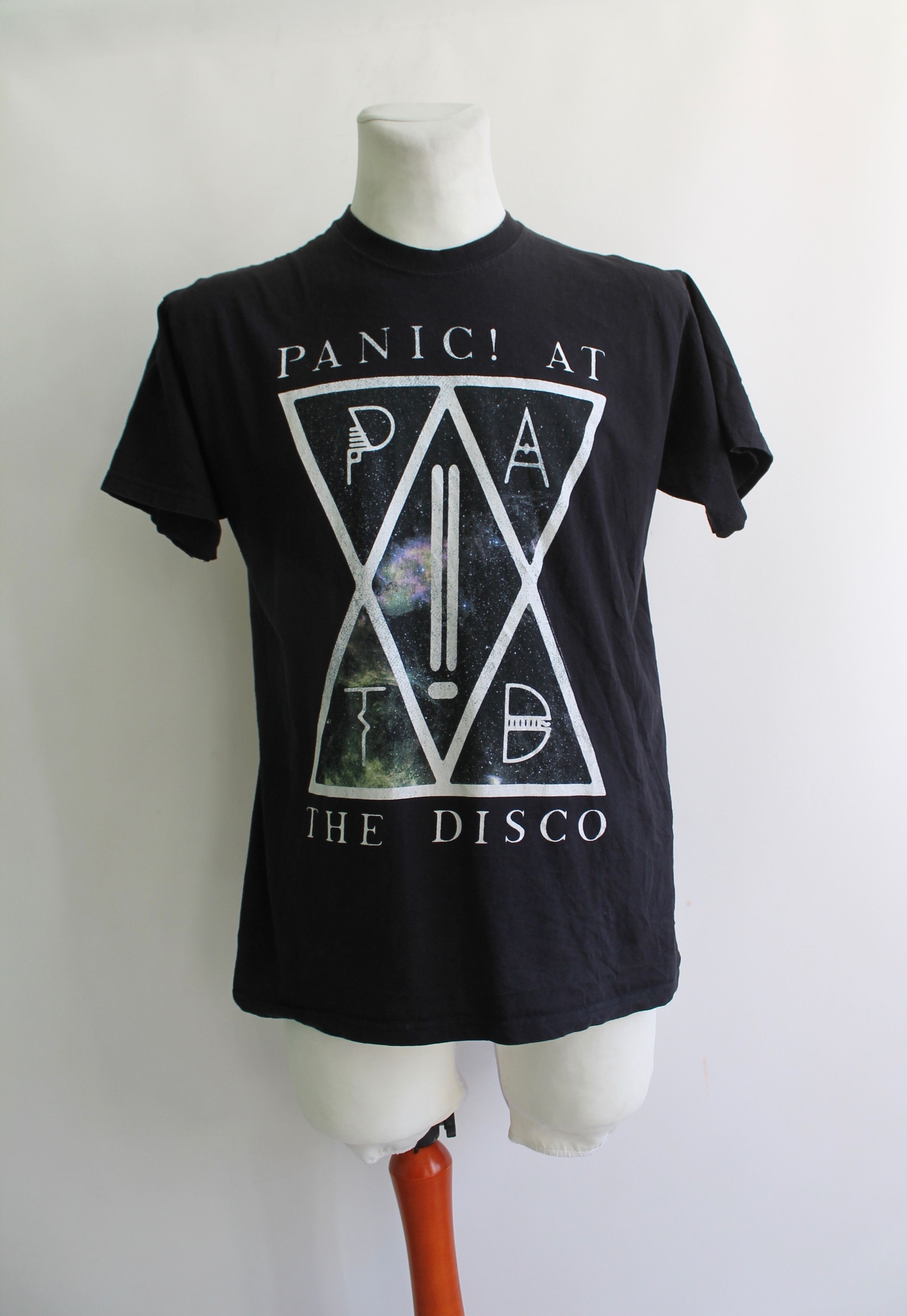 Band Tees 2015 Panic At the Disco band tee rock t shirt merch vintage Size US L / EU 52-54 / 3 - 6 Thumbnail