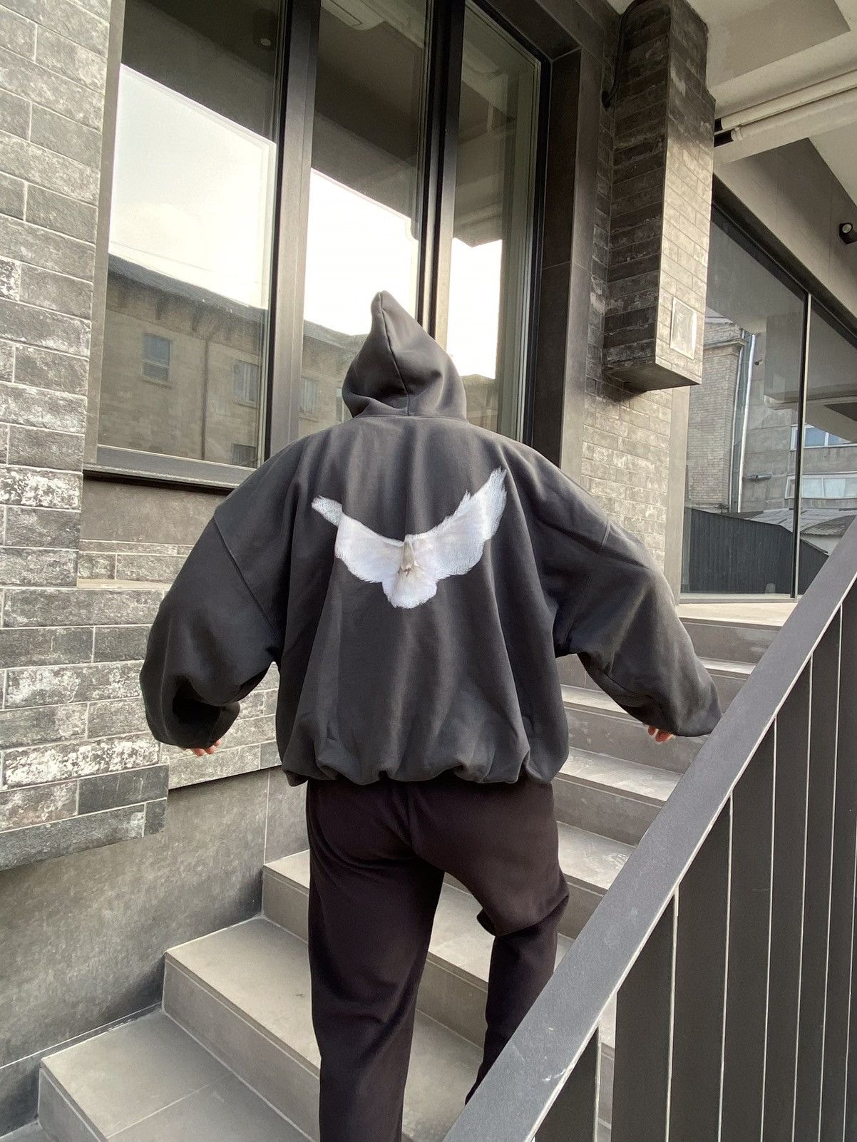 Engineered Balenciaga】イージー Dove Hoodie 【Yeezy×Gap By