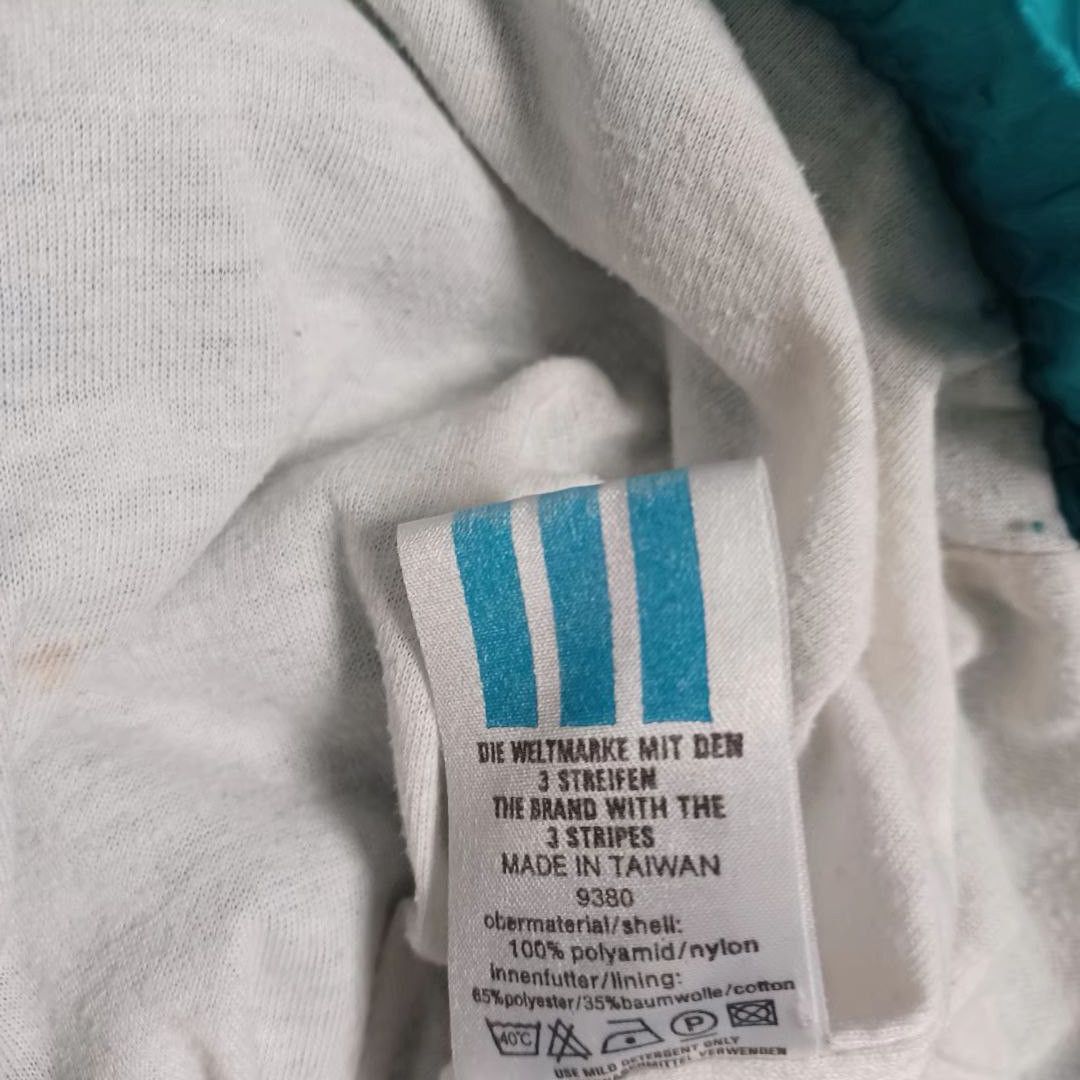 Adidas Adidas vintage nylon rare track jacket drill Size US L / EU 52-54 / 3 - 5 Thumbnail