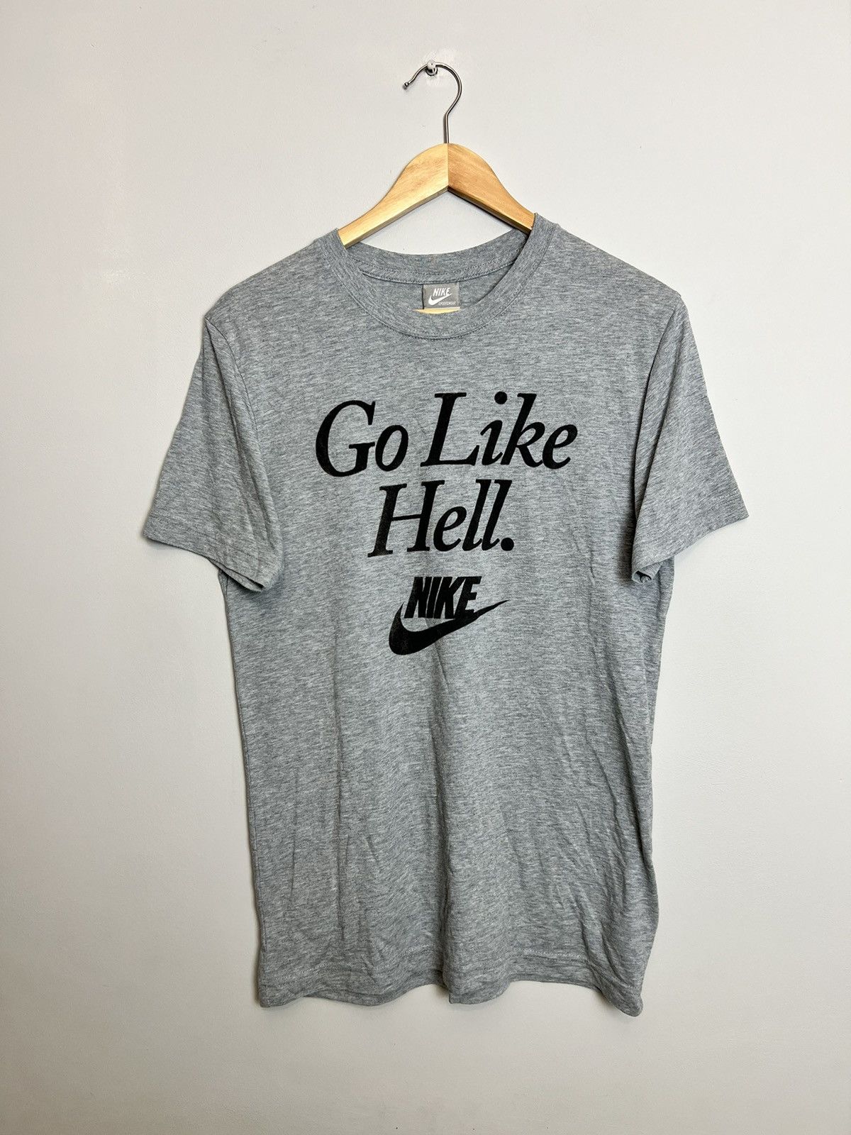 Nike Vintage 00s Nike “Go Like Hell” Sentence Y2K T shirt Hype Size US M / EU 48-50 / 2 - 1 Thumbnail