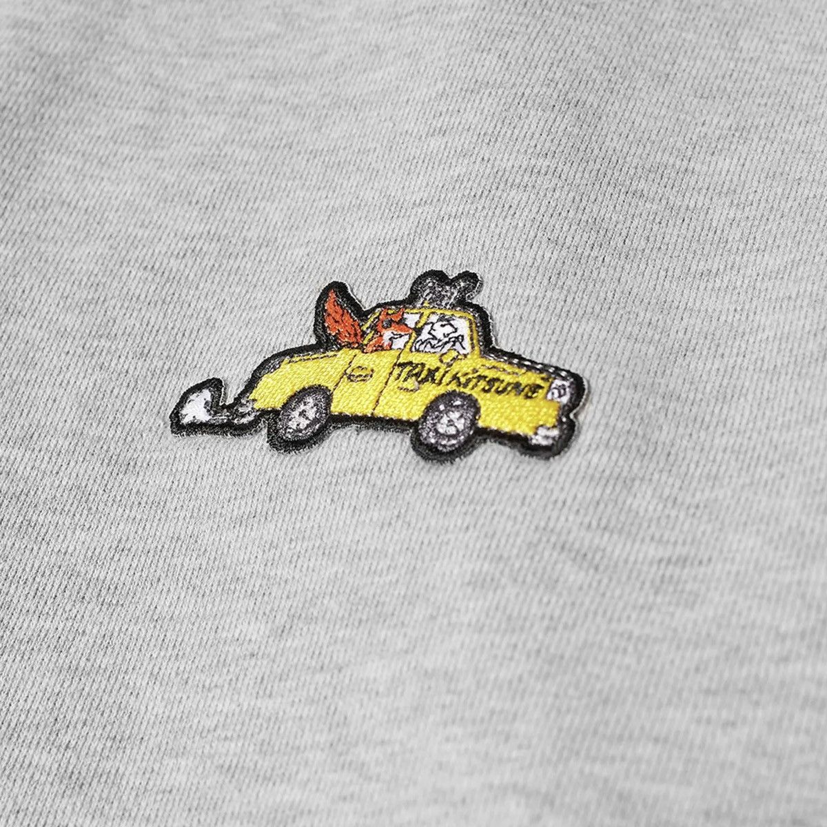 Maison Kitsune MAISON KITSUNÉ Olympia Le-Tan Edition Taxi Fox Hoodie NWOT Size L / US 10 / IT 46 - 3 Thumbnail