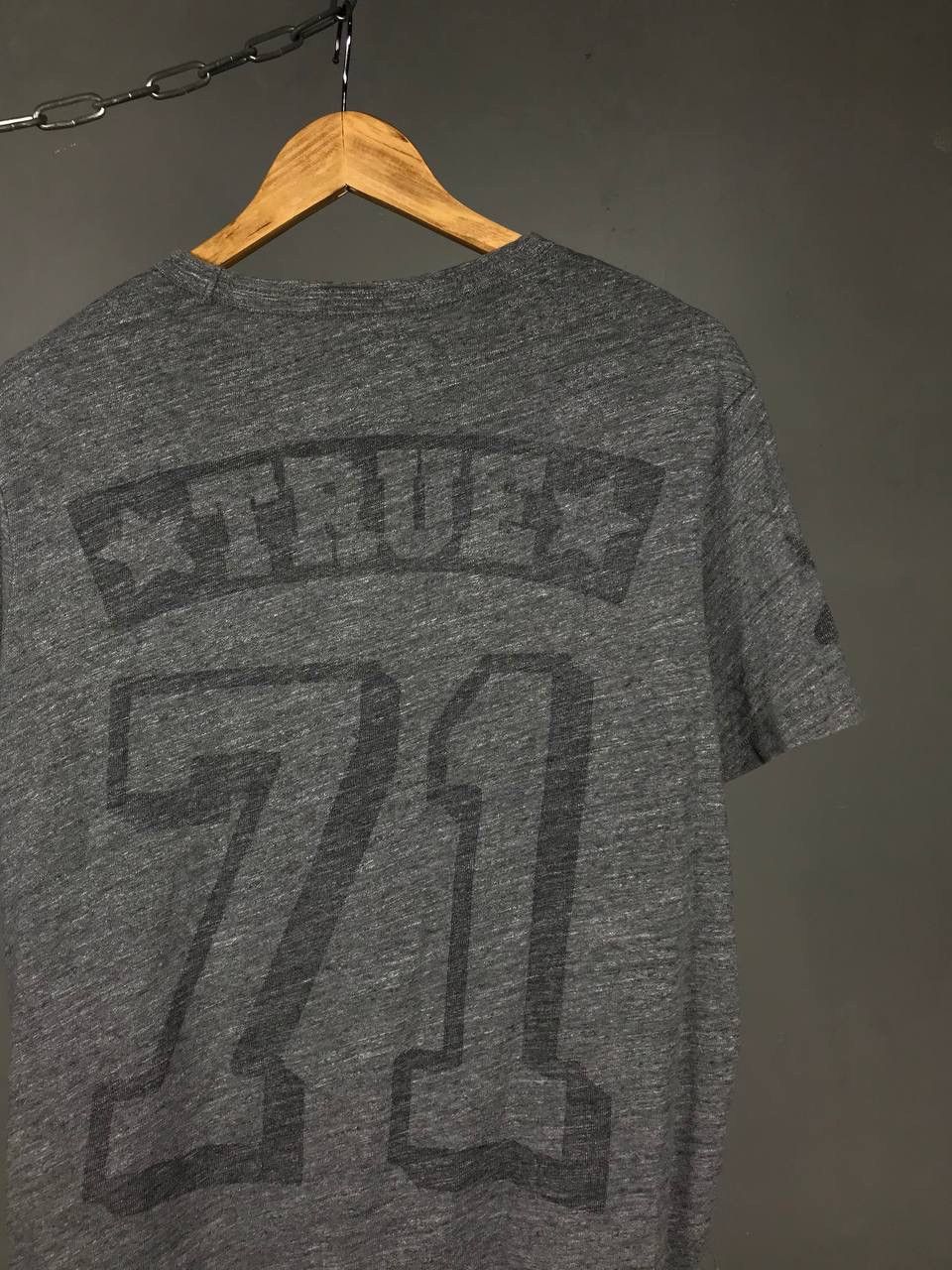 True Religion True Religion Japanese brand streetwear overprinted tee Size US L / EU 52-54 / 3 - 10 Thumbnail