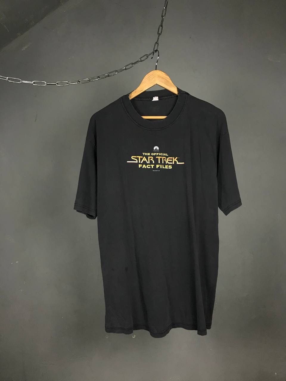 Vintage Star Trek 1997 Fact Files vintage cult movie tee Size US XL / EU 56 / 4 - 1 Thumbnail