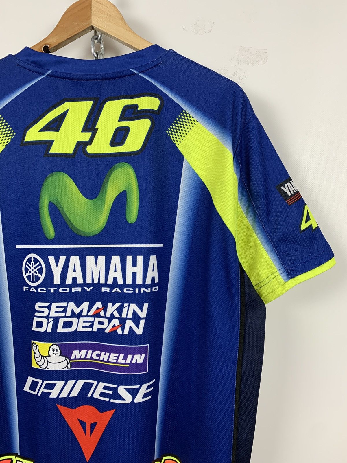 Vintage Vintage Yamaha Valentino Rossi Racing T-Shirt Size US XXL / EU 58 / 5 - 11 Thumbnail