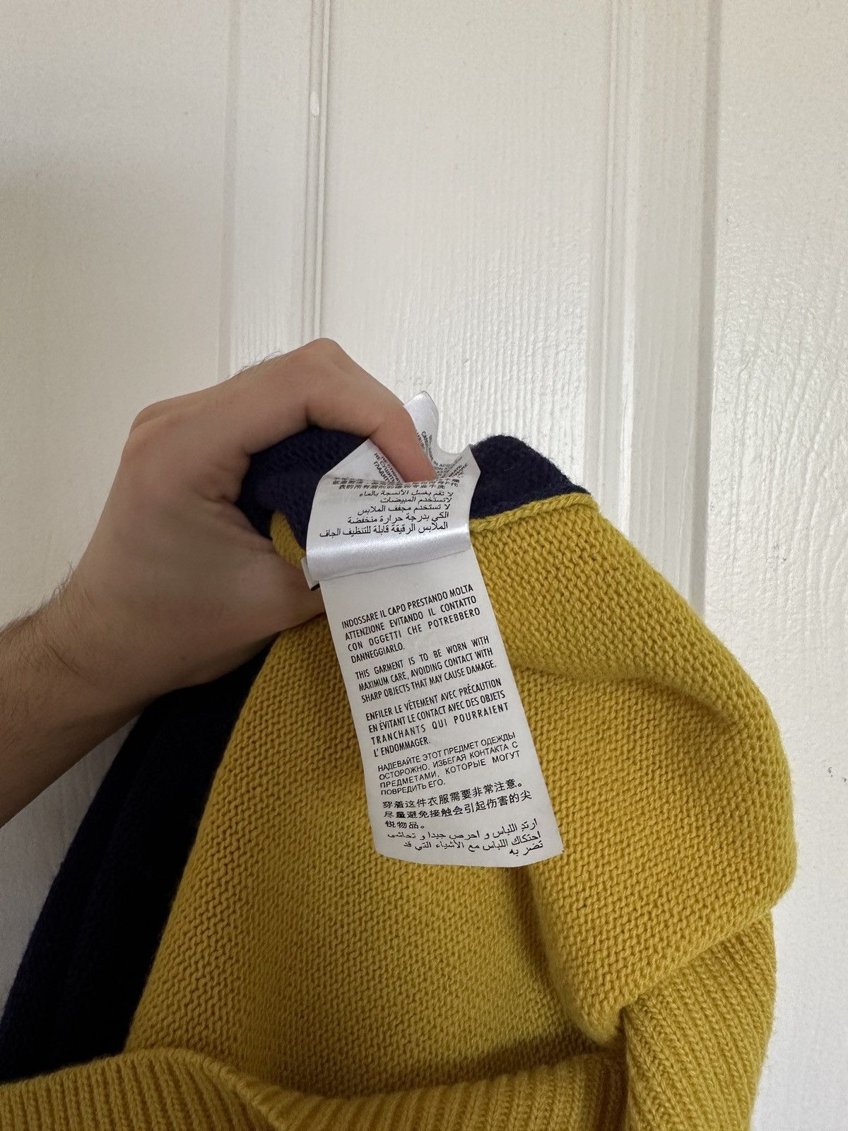Gucci Gucci LOVED Tiger Head Sweater Blue/Yellow Size US XL / EU 56 / 4 - 8 Thumbnail