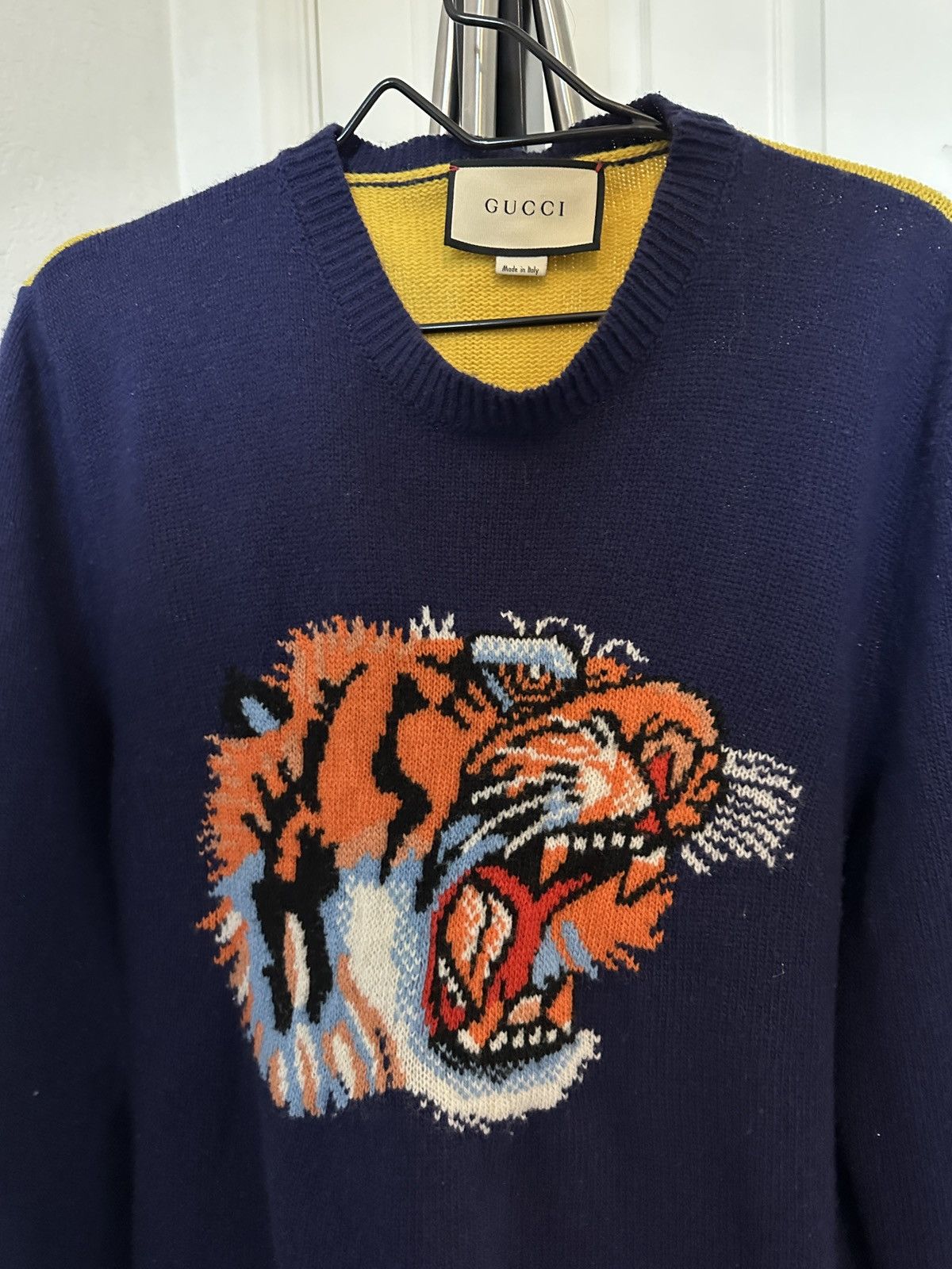 Gucci Gucci LOVED Tiger Head Sweater Blue/Yellow Size US XL / EU 56 / 4 - 3 Thumbnail