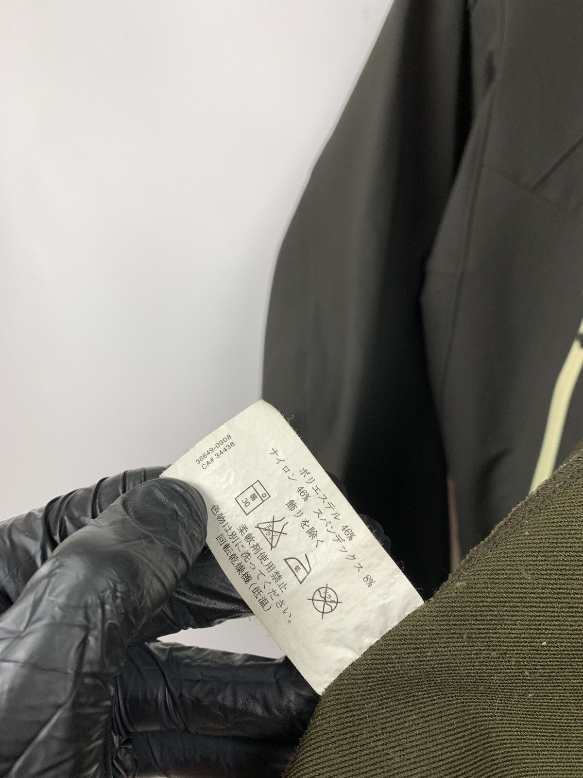 Arc'teryx Vintage Arcteryx Women’s Softshell Khaki Jacket Size L / US 10 / IT 46 - 19 Thumbnail