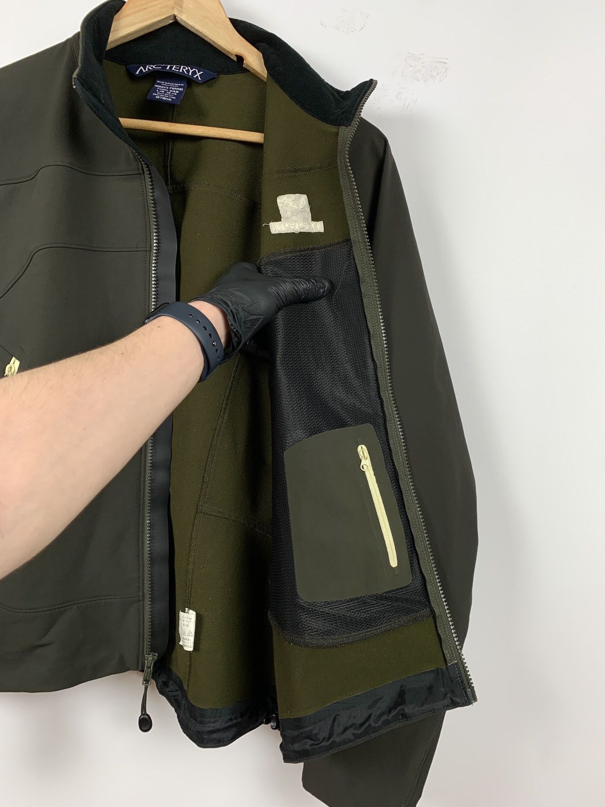 Arc'teryx Vintage Arcteryx Women’s Softshell Khaki Jacket Size L / US 10 / IT 46 - 14 Thumbnail