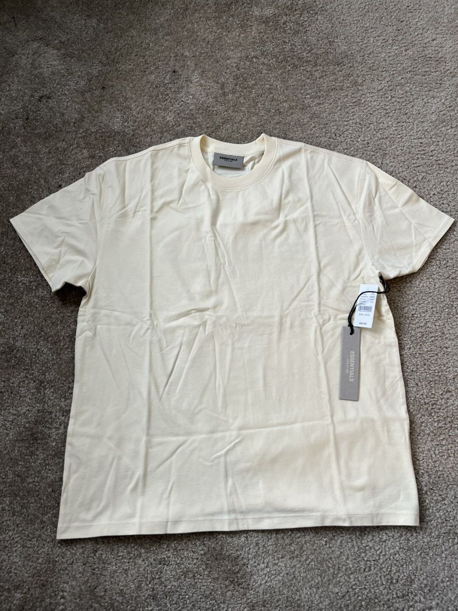 Fear of God Fear of God Essentials Cream T-Shirt Size US S / EU 44-46 / 1 - 2 Thumbnail