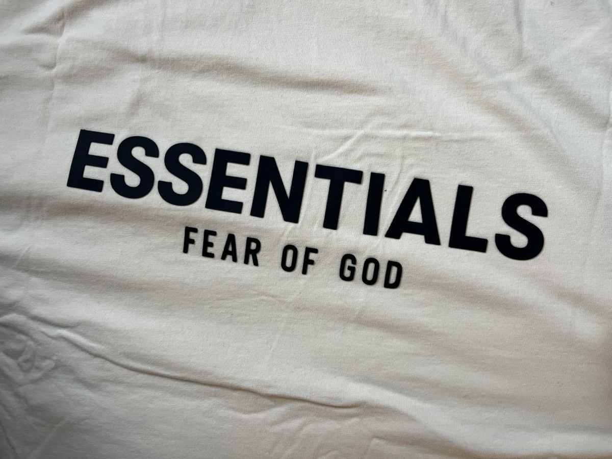 Fear of God Fear of God Essentials Cream T-Shirt Size US S / EU 44-46 / 1 - 6 Thumbnail