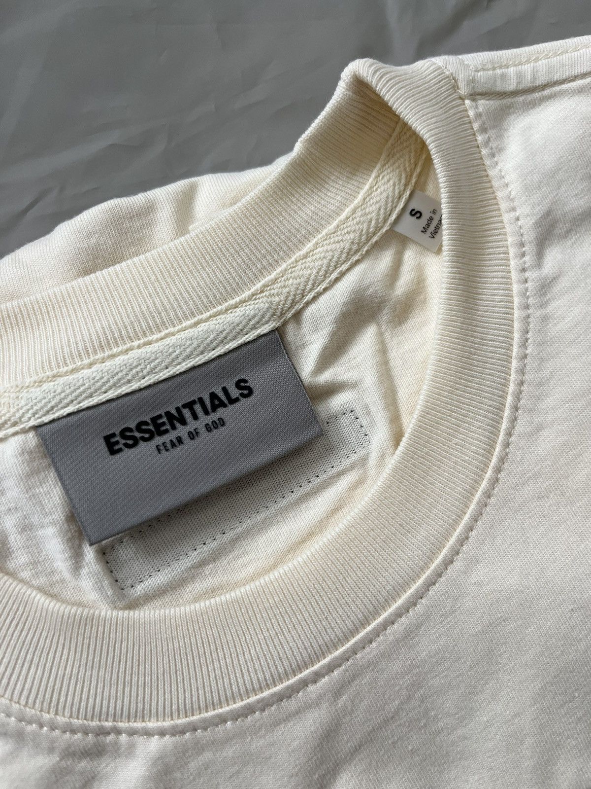 Fear of God Fear of God Essentials Cream T-Shirt Size US S / EU 44-46 / 1 - 3 Thumbnail