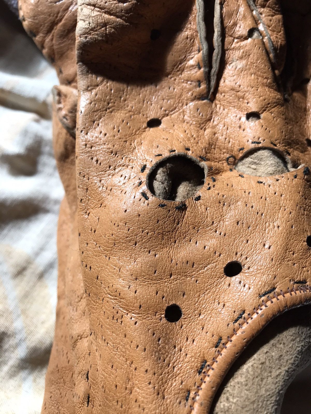 Handmade PECCARY LEATHER DRIVING GLOVES Size 42 - 1 Thumbnail
