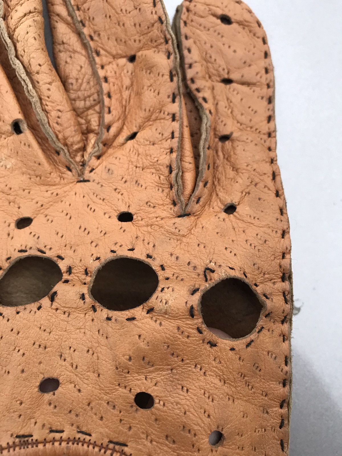 Handmade PECCARY LEATHER DRIVING GLOVES Size 42 - 2 Thumbnail
