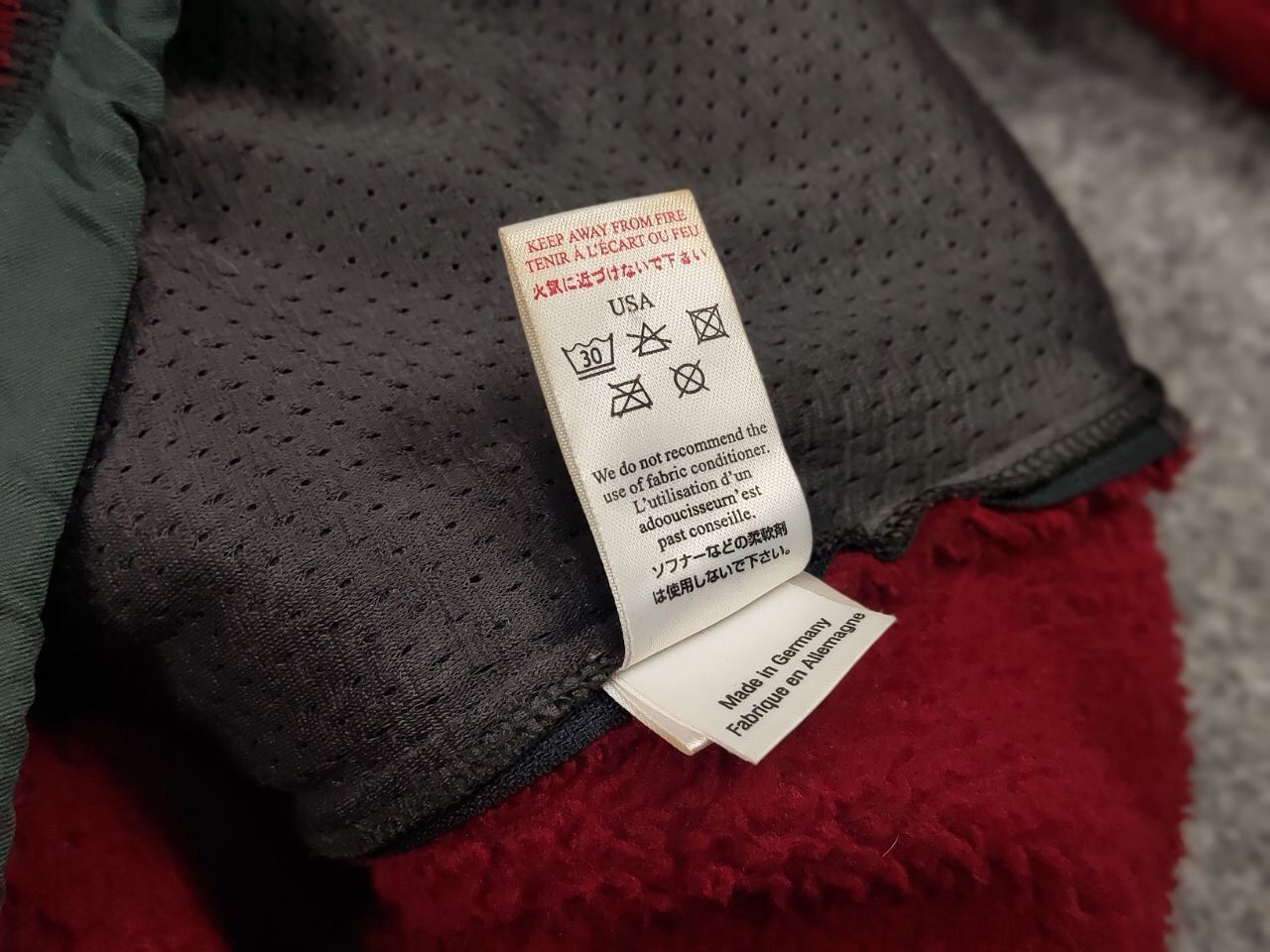 Japanese Brand Vintage 90's lowe Alpine Red Retro Fleece Zip Up Jacket Size US XL / EU 56 / 4 - 23 Thumbnail
