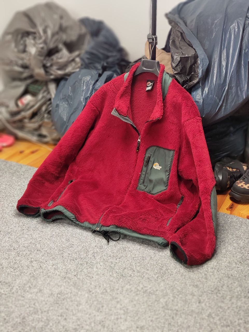Japanese Brand Vintage 90's lowe Alpine Red Retro Fleece Zip Up Jacket Size US XL / EU 56 / 4 - 24 Thumbnail