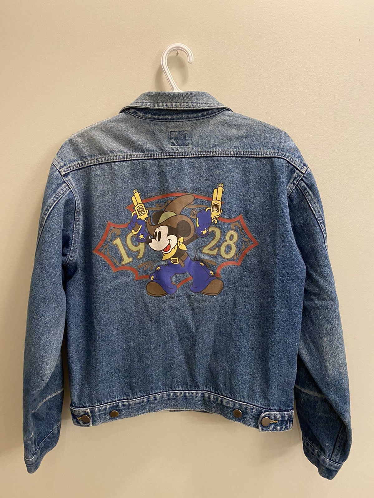 VINTAGE DISNEY GUN MICKEY DENIM TRUCKER JACKET