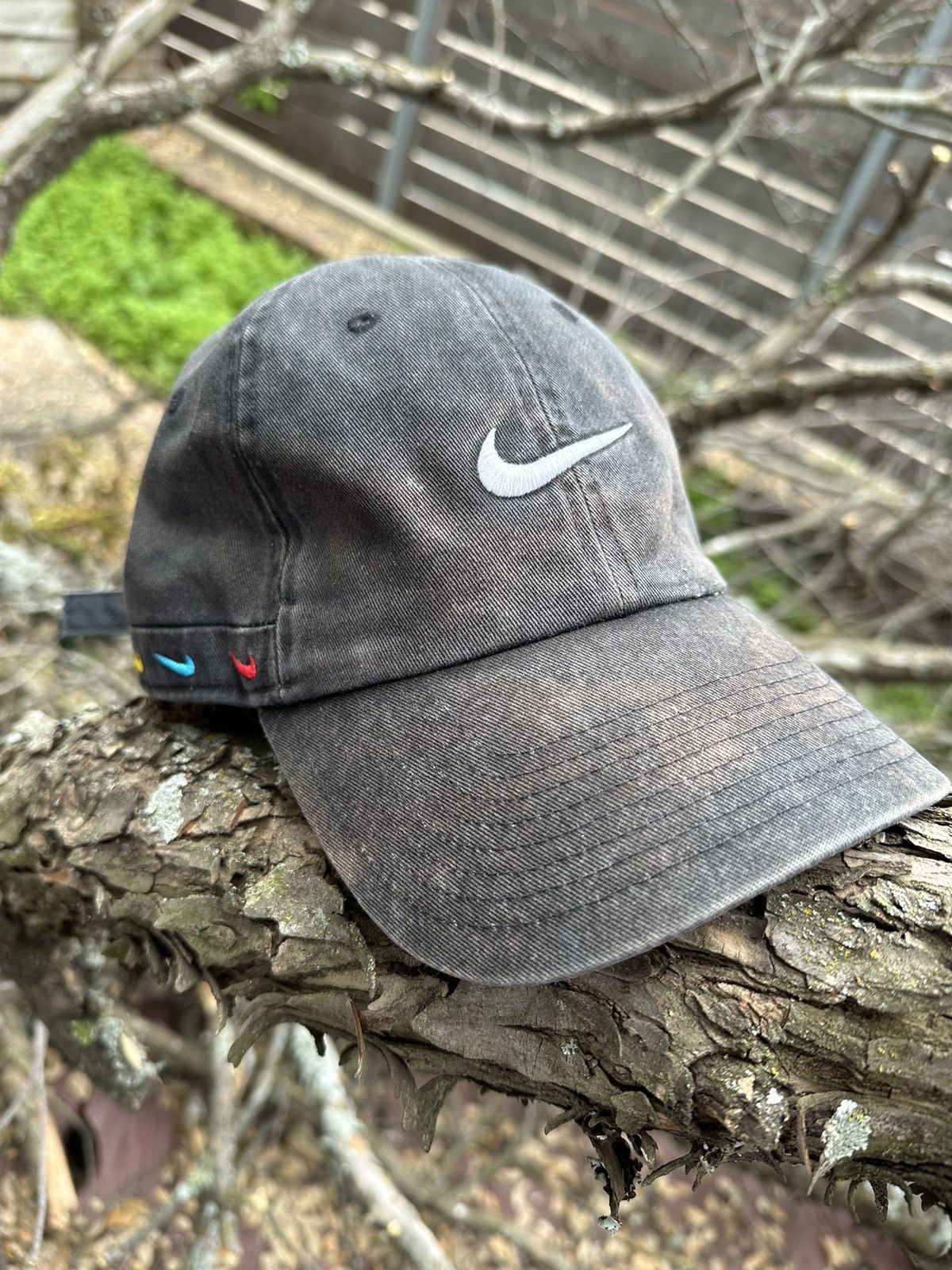 Kyrie nike 2024 friends hat