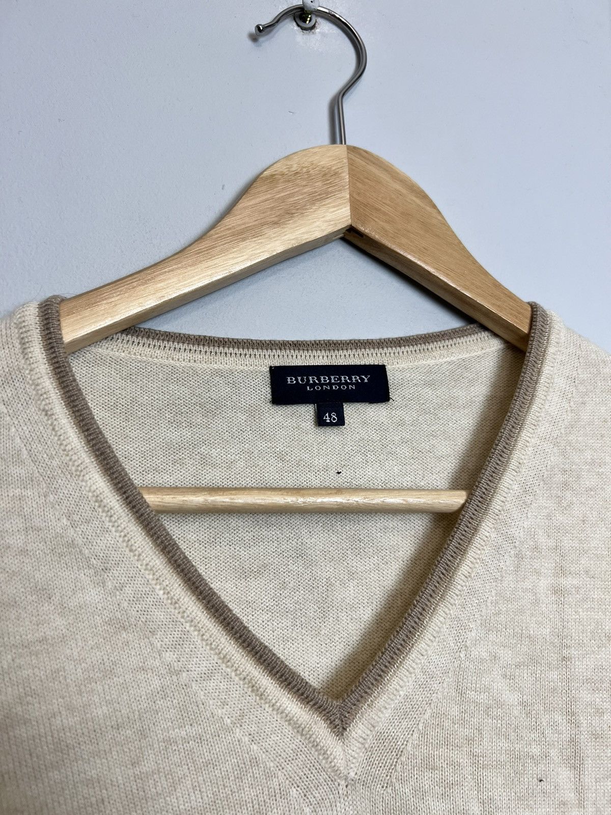 Burberry Vintage Burberry Sweater Knit V-Neck Basic Casual Rare Size US M / EU 48-50 / 2 - 4 Thumbnail