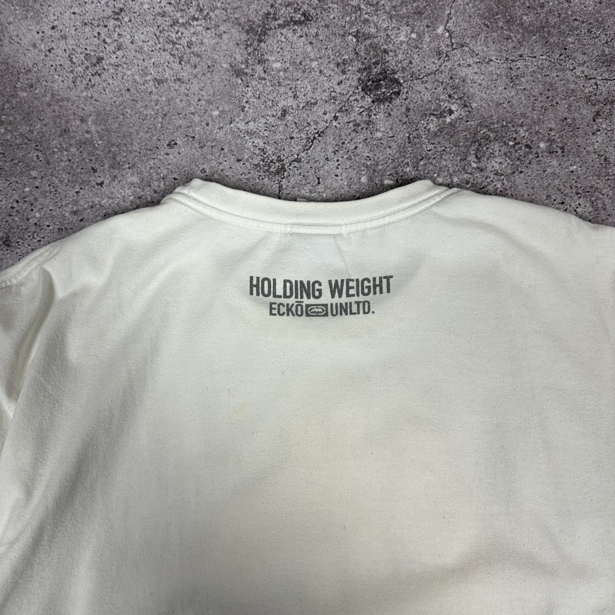 Ecko Unltd. Vintage Y2K Ecko Unltd Holding Weight OG Grail tee bucks $ Size US M / EU 48-50 / 2 - 6 Thumbnail