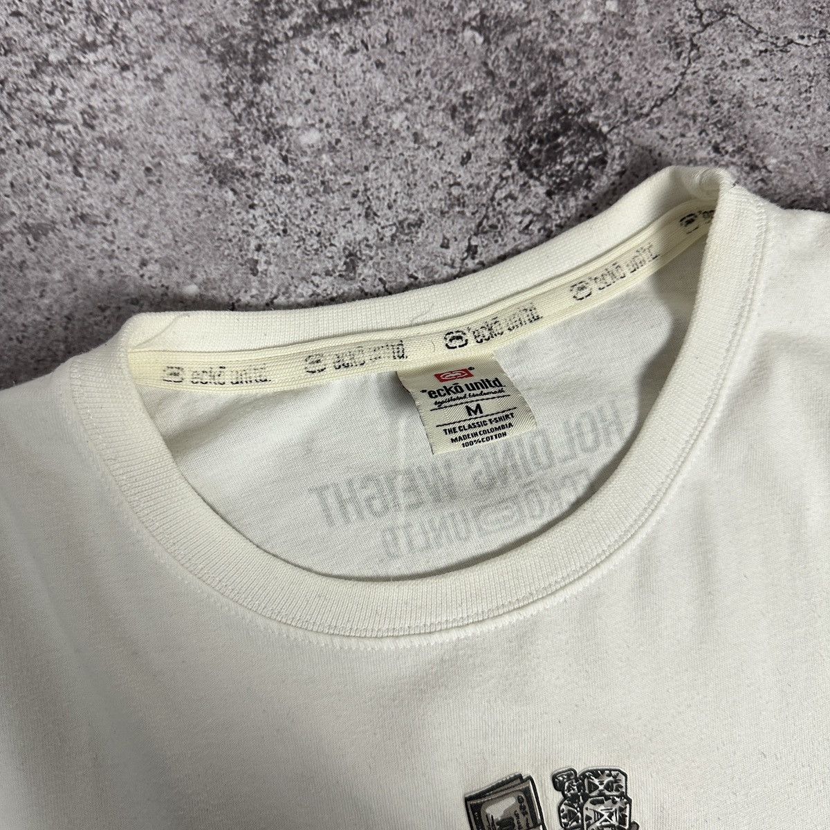 Ecko Unltd. Vintage Y2K Ecko Unltd Holding Weight OG Grail tee bucks $ Size US M / EU 48-50 / 2 - 8 Thumbnail