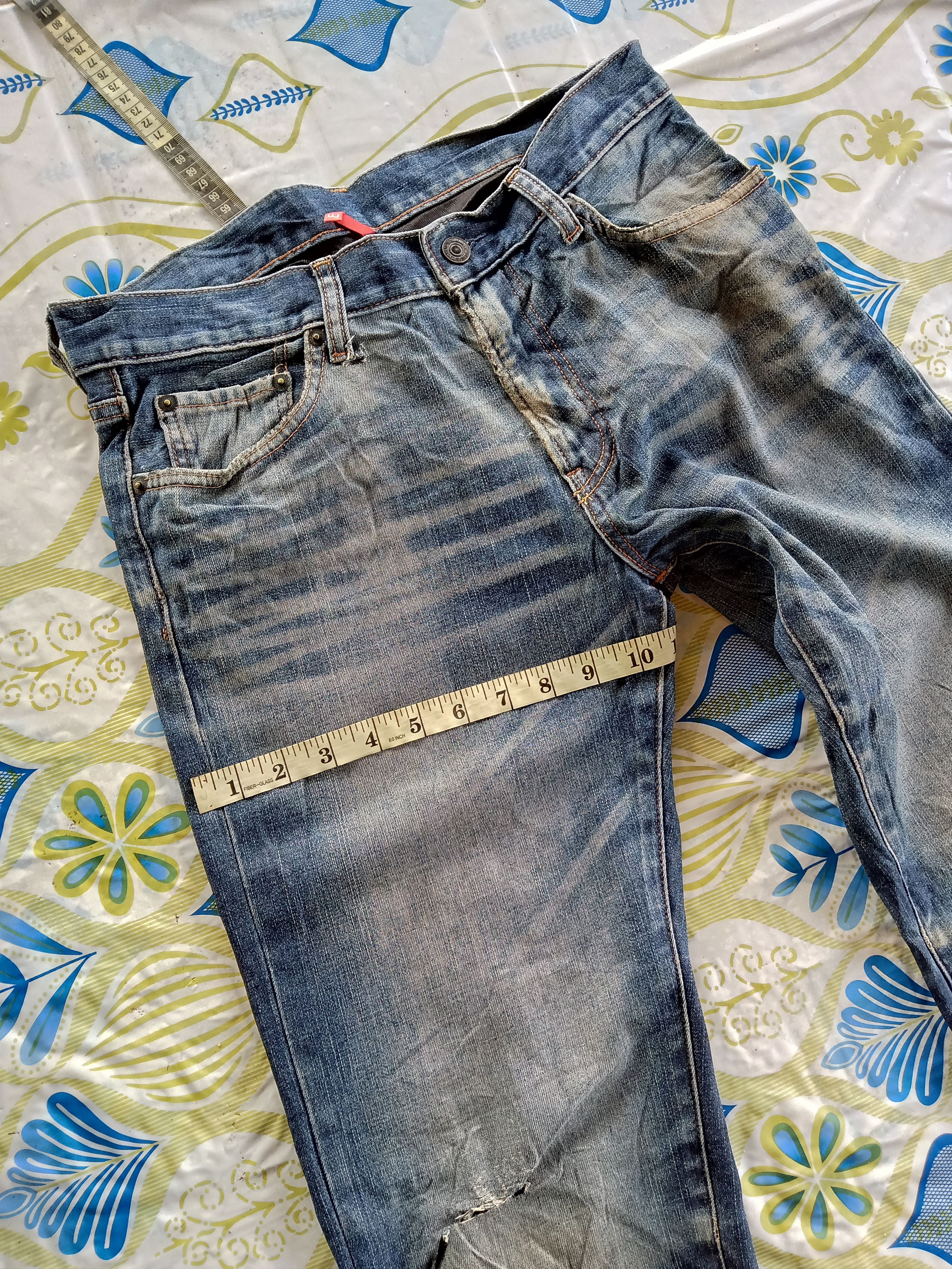 Japanese Brand × Uniqlo Uniqlo jeans patchwork distressed style Size US 30 / EU 46 - 10 Thumbnail