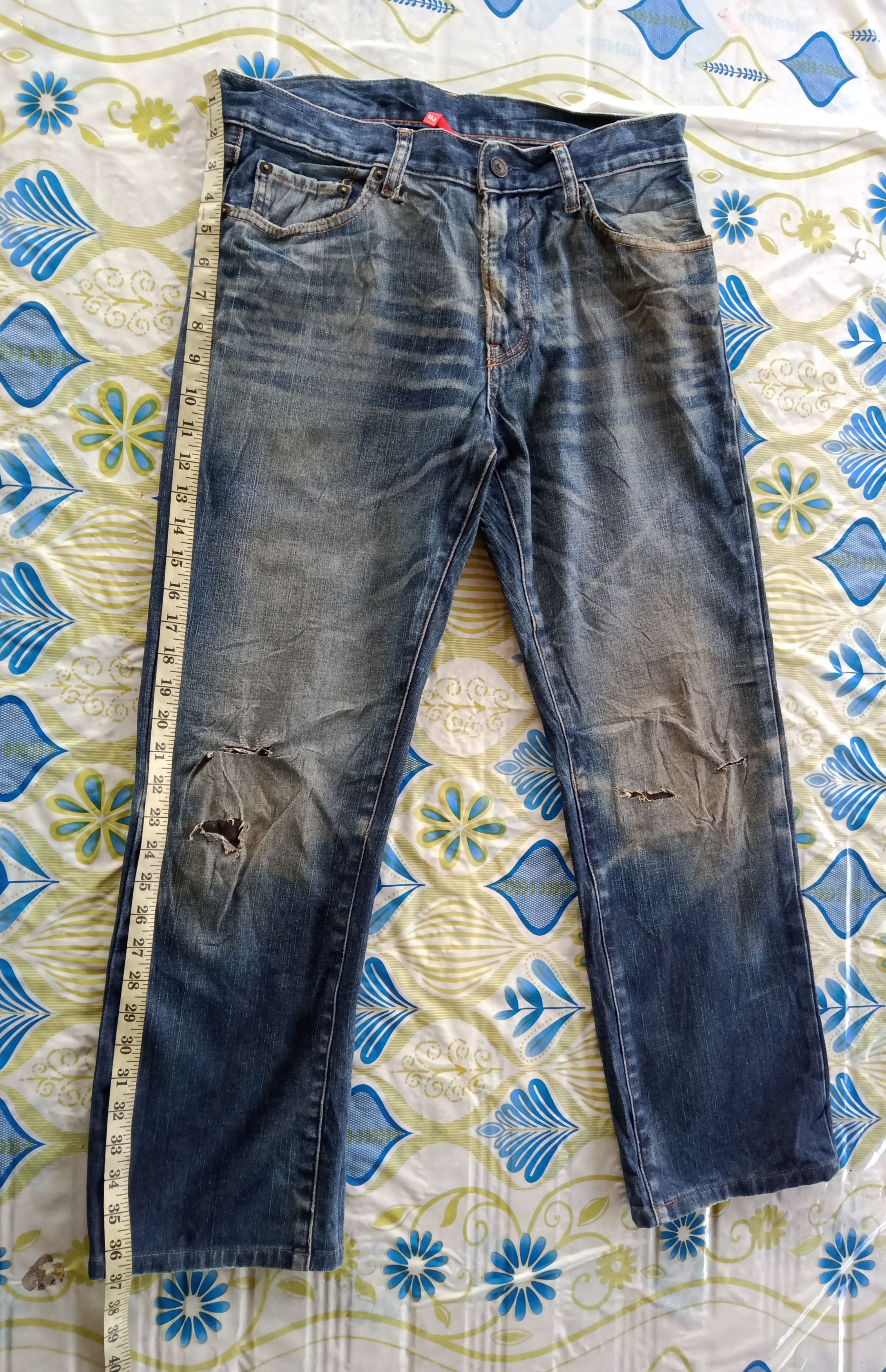 Japanese Brand × Uniqlo Uniqlo jeans patchwork distressed style Size US 30 / EU 46 - 6 Thumbnail