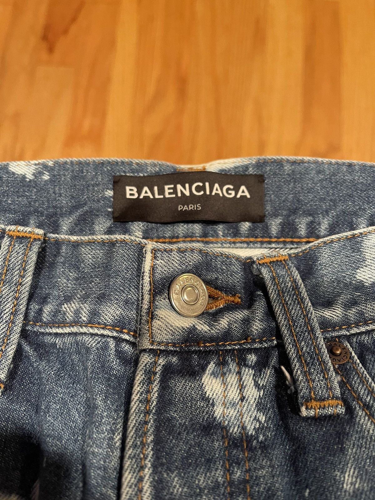 Balenciaga Balenciaga Bleached Denim Size US 30 / EU 46 - 4 Thumbnail