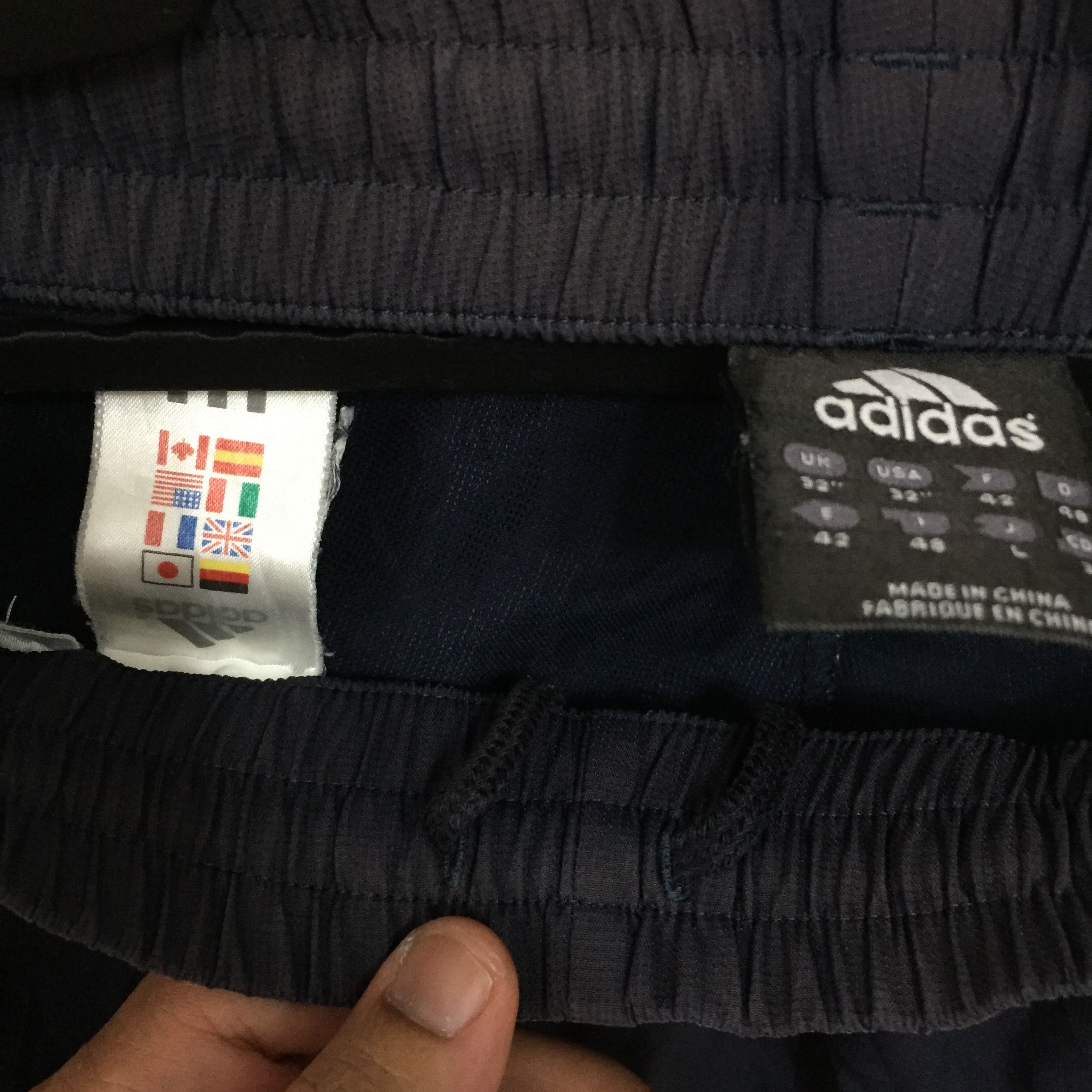 Adidas Adidas track pants embroidered size 32 (W 30-36) dark blue Size US 32 / EU 48 - 5 Thumbnail