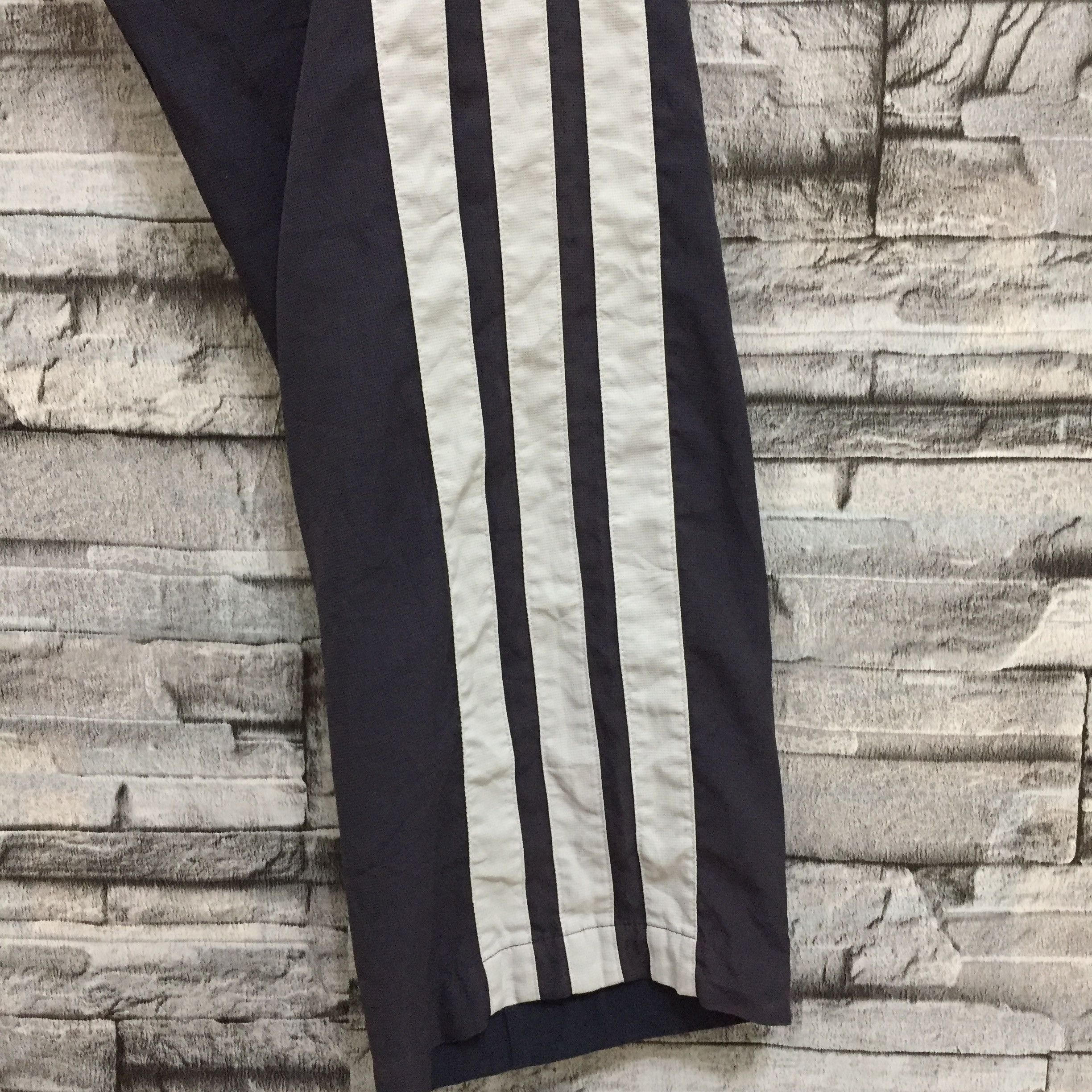 Adidas Adidas track pants embroidered size 32 (W 30-36) dark blue Size US 32 / EU 48 - 9 Thumbnail