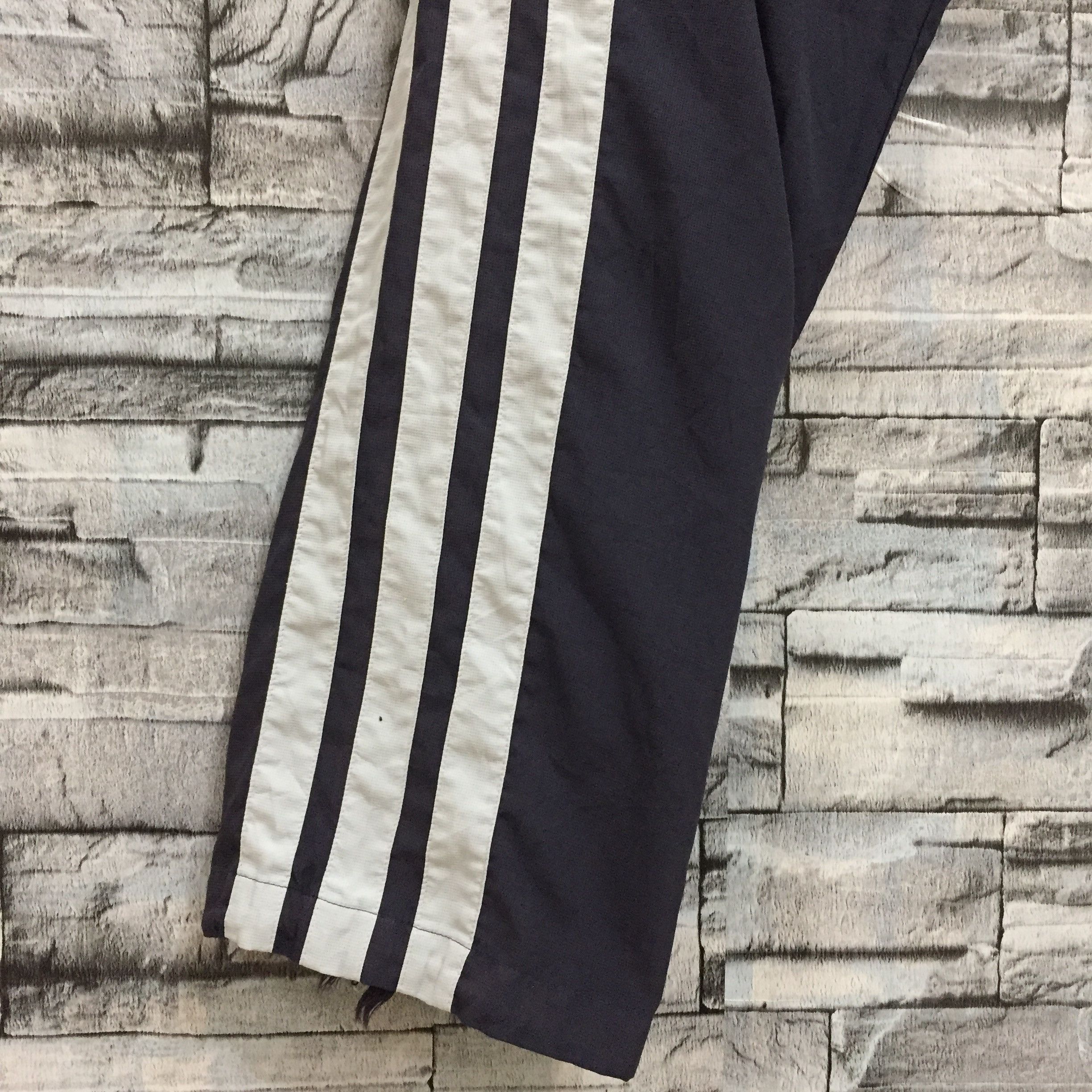 Adidas Adidas track pants embroidered size 32 (W 30-36) dark blue Size US 32 / EU 48 - 6 Thumbnail