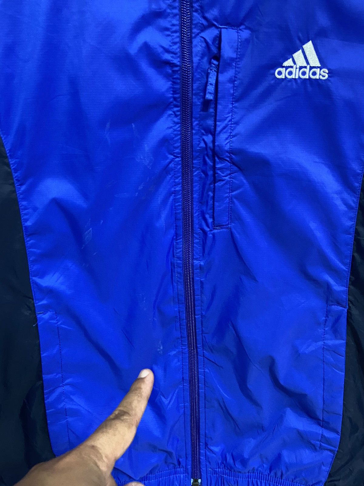 Adidas Vintage Adidas Jacket small logo embroidered fit M Size US M / EU 48-50 / 2 - 3 Thumbnail