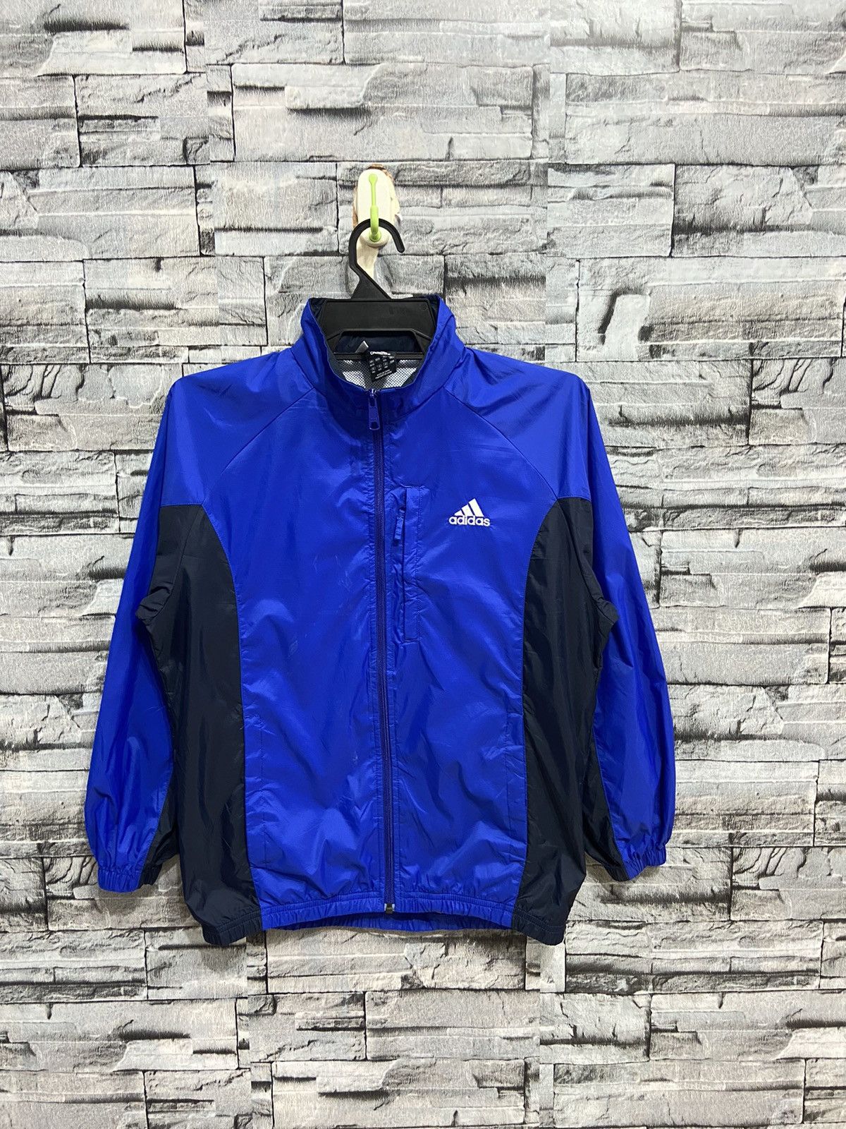 Adidas Vintage Adidas Jacket small logo embroidered fit M Size US M / EU 48-50 / 2 - 1 Thumbnail