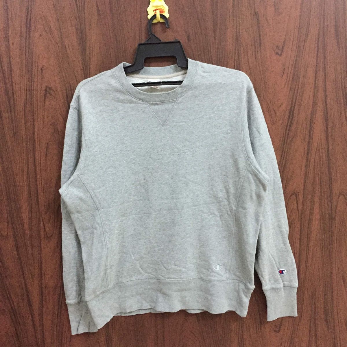 Champion Vintage CHAMPION SWEATSHIRT plain size LL fit L light gray Size US L / EU 52-54 / 3 - 1 Thumbnail