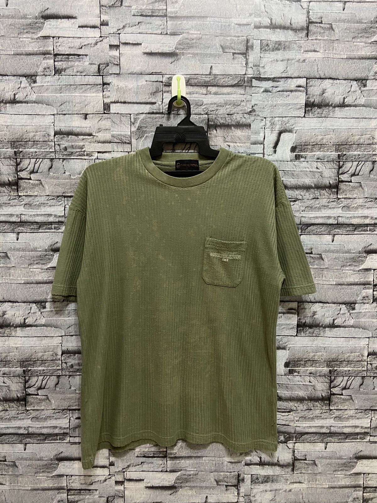 Valentino Vintage Gianni Valentino t shirt small logo fit L Size US L / EU 52-54 / 3 - 2 Thumbnail