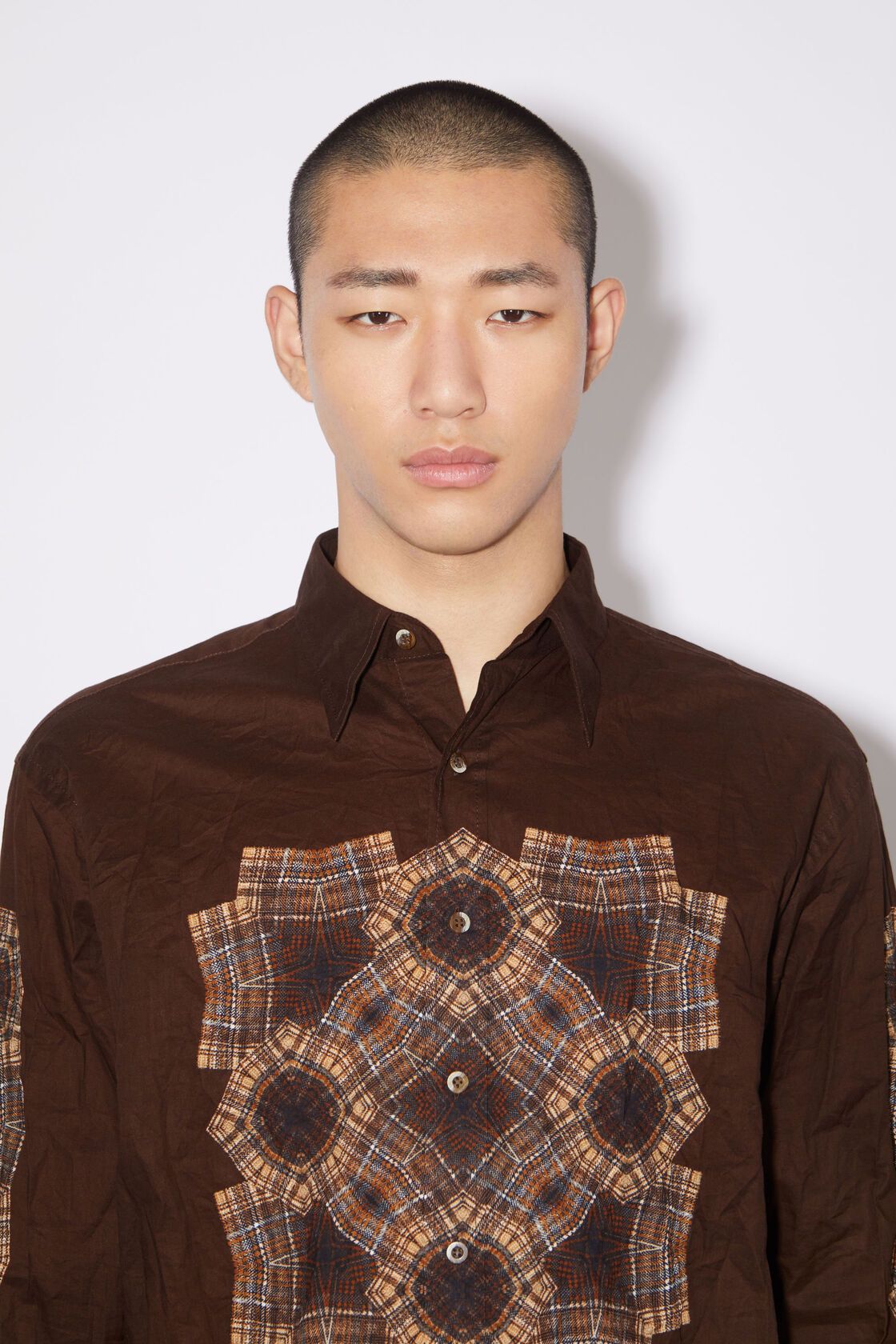 Acne Studios BNWT AW22 ACNE STUDIOS KALEIDOSCOPE PRINTED SHIRT 50 Size US M / EU 48-50 / 2 - 11 Thumbnail